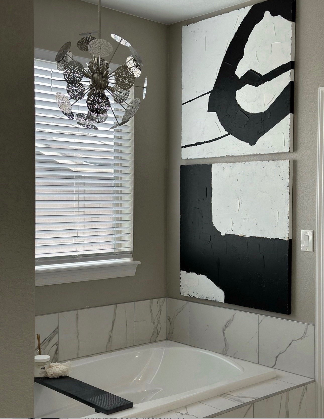 Amazon home decor!! These are some inexpensive art pieces! 

Home decor | modern | contemporary | bath | bathroom | decor | art | light 


#LTKHome #LTKOver40