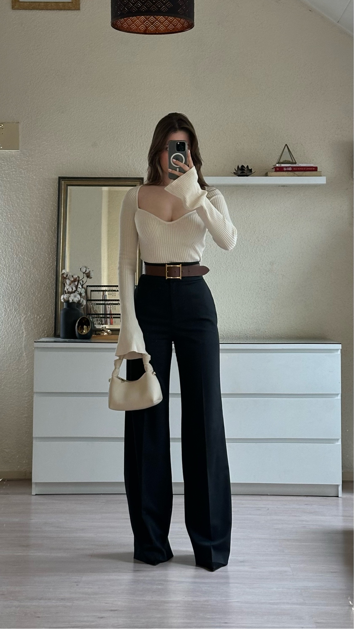 School outfit in neutral colours #schooloutfit #unioutfit #officeoutfit 