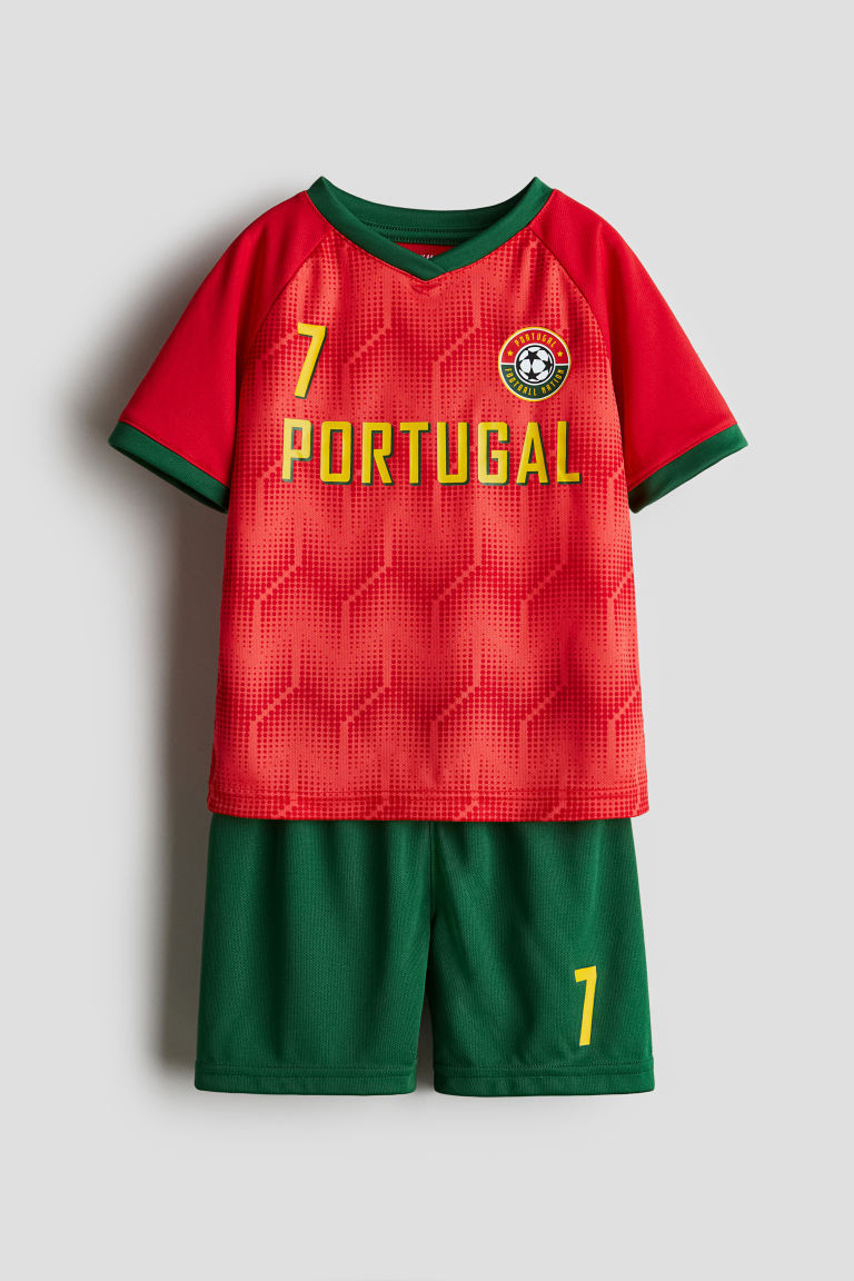 Soccer Set | H&M (US + CA)
