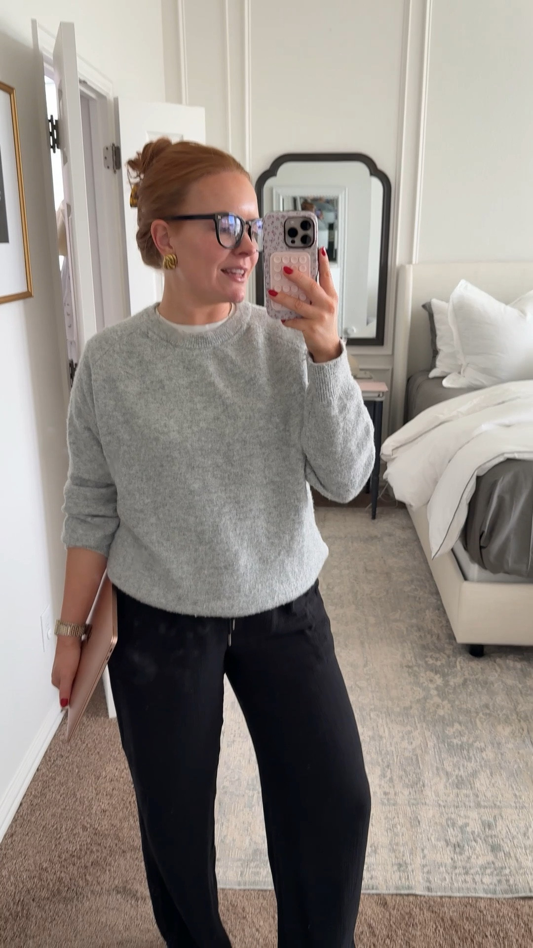 Today’s casual work from home outfit! These Target pants are sooo comfy, elastic waist for all day comfort! I got my regular size!

#LTKmomlife #LTKootd #LTKWorkwear