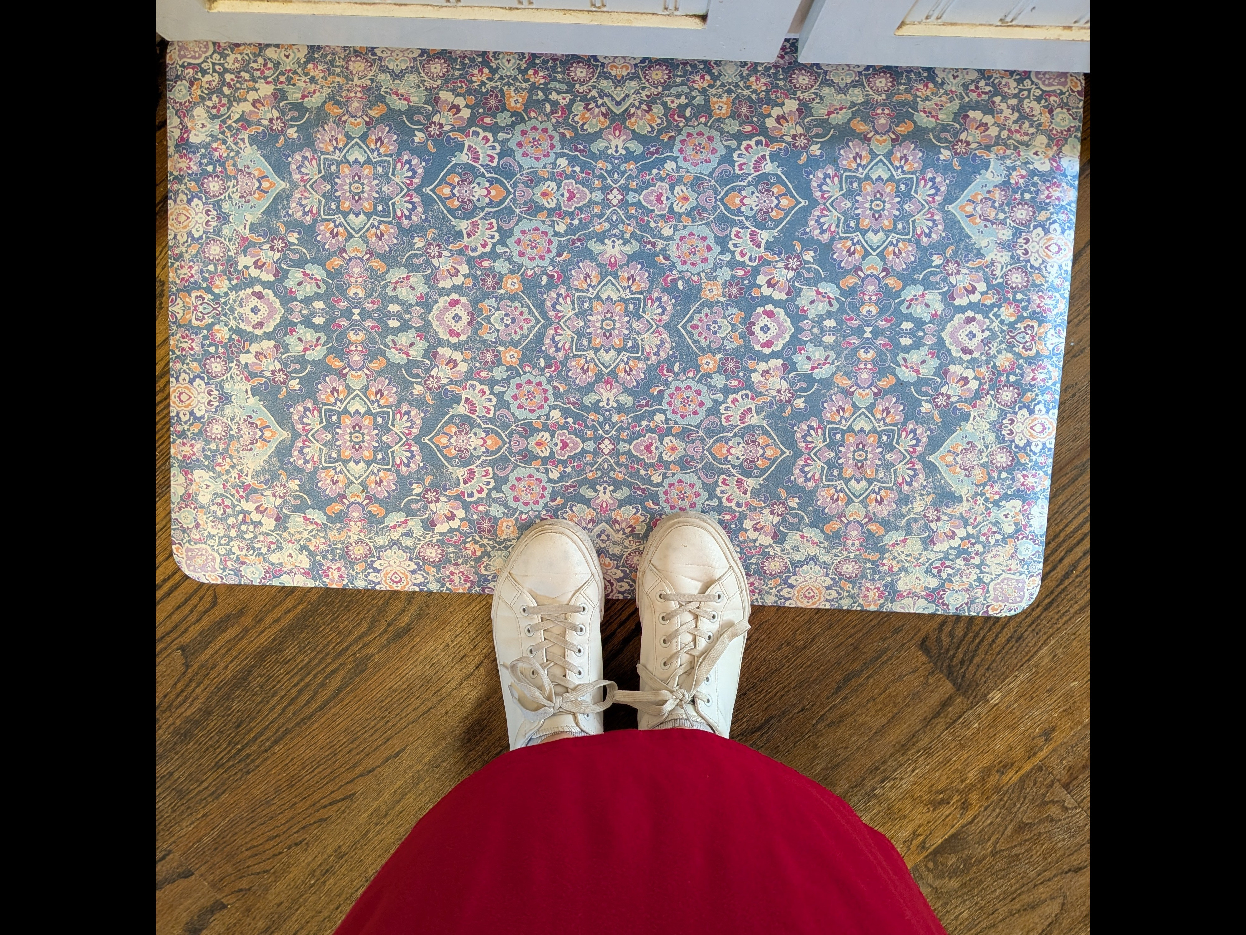 I love this fun bright print from floor pops anti-fatigue mat. This was part of my spring reset in my kitchen. I found a bright way to update the kitchen and bring some relief to my feet. #springreset #floormar #antifatigue #kitchen #spring

#LTKSeasonal #LTKHome #LTKMothersDay