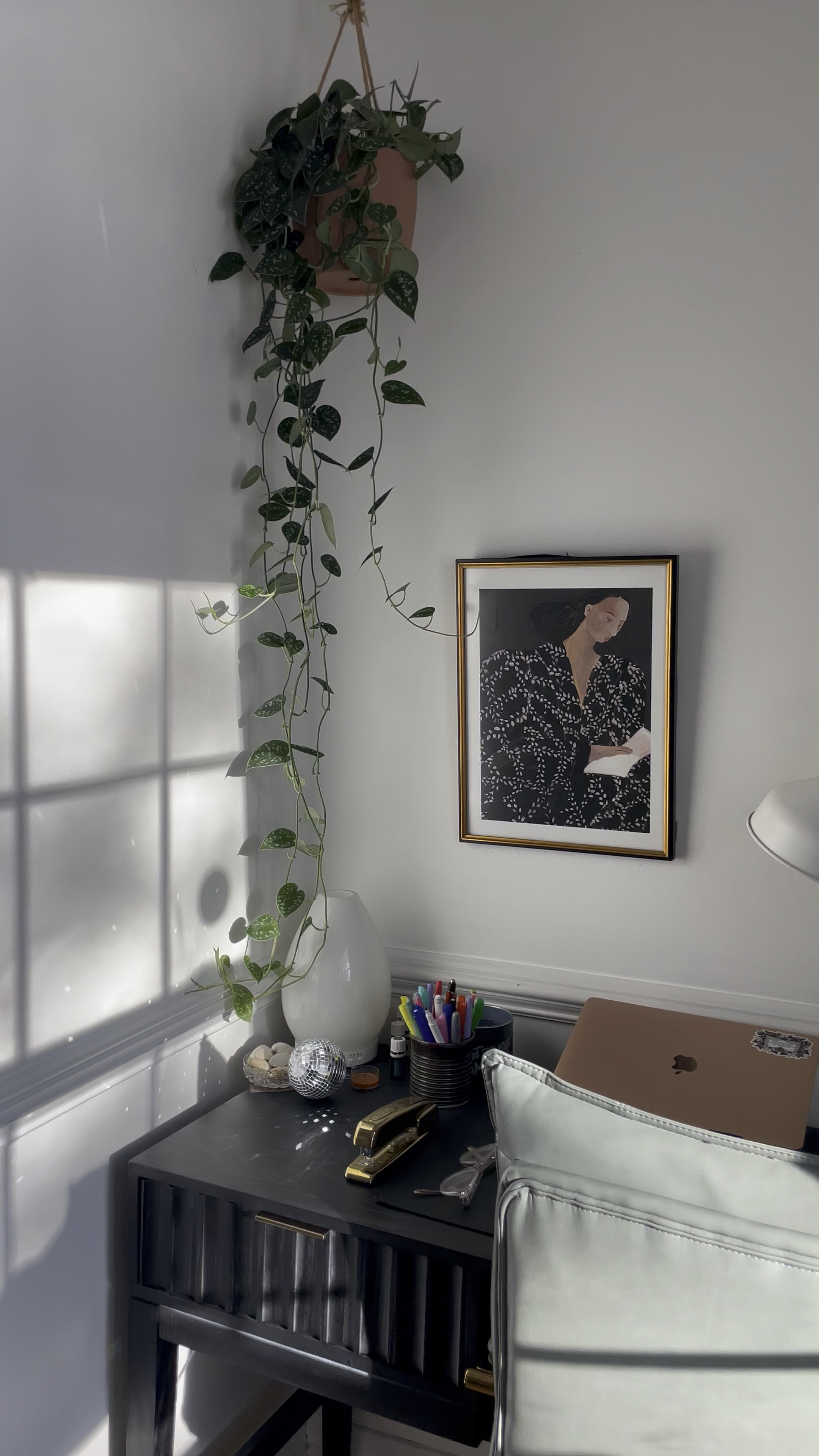 Office nook 📖 work from home setup 



#LTKFindsUnder50 #LTKHome #LTKOver40