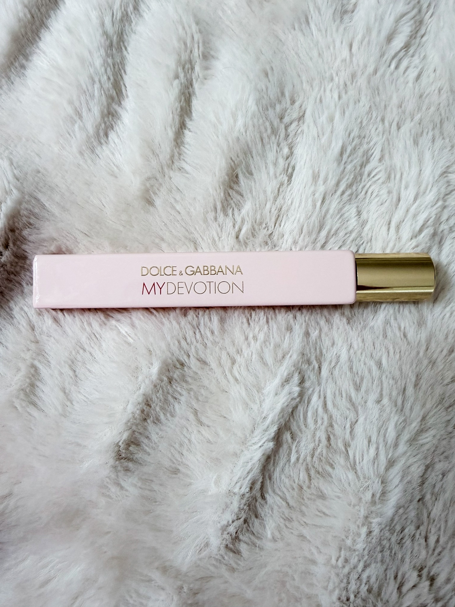 Must try! Smells like  pear blossom , peony and Madagascar vanilla! 😍😍
