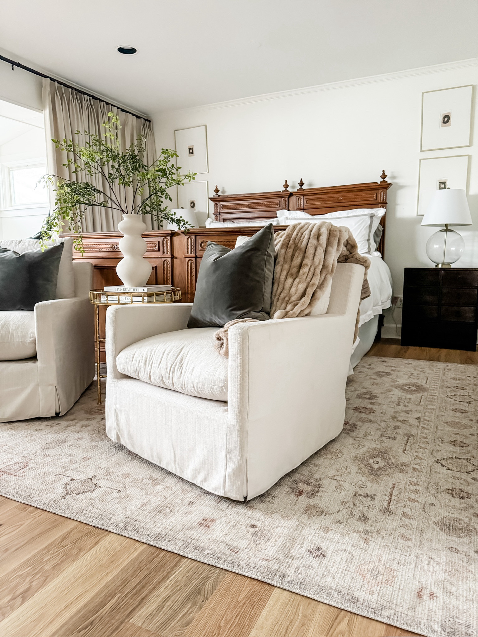 Amazon Rug Find! My friend Jordyn’s rug collection is even prettier in person! I picked out this neutral rug to give our guest bedroom a little refresh. The colors and details are beautiful, and it is so soft to the touch. This rug is just a small portion of the collection, and I love every single one of them! 

Neutral Home Decor, Amazon Rugs, Amazon Home Decor, Rug Refresh, Traditional Area Rug, Amazon Must Have, Quality Rug Find, guest room rug, living room rug, dining room rug, runner rug, rug must have

#LTKVideo #LTKStyleTip #LTKHome