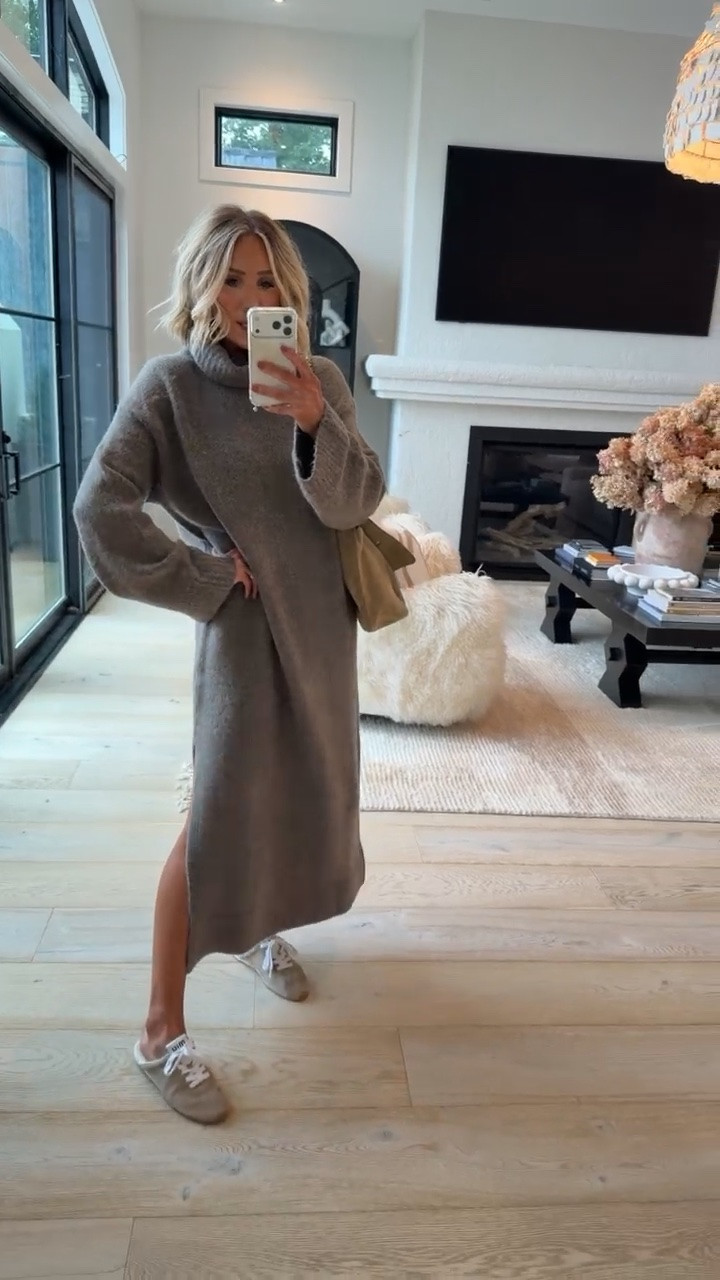 The most perfect sweater dress for fall 🤎 wearing a small and love that it doesn’t feel overwhelming on!

#LTKootd #LTKSeasonal #LTKdayinmylife