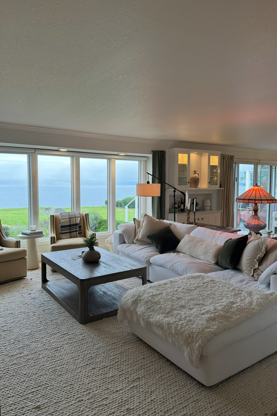 Our old living room rug 🤎 gonna miss her!!!

#LTKCyberWeek #LTKHome #LTKStyleTip