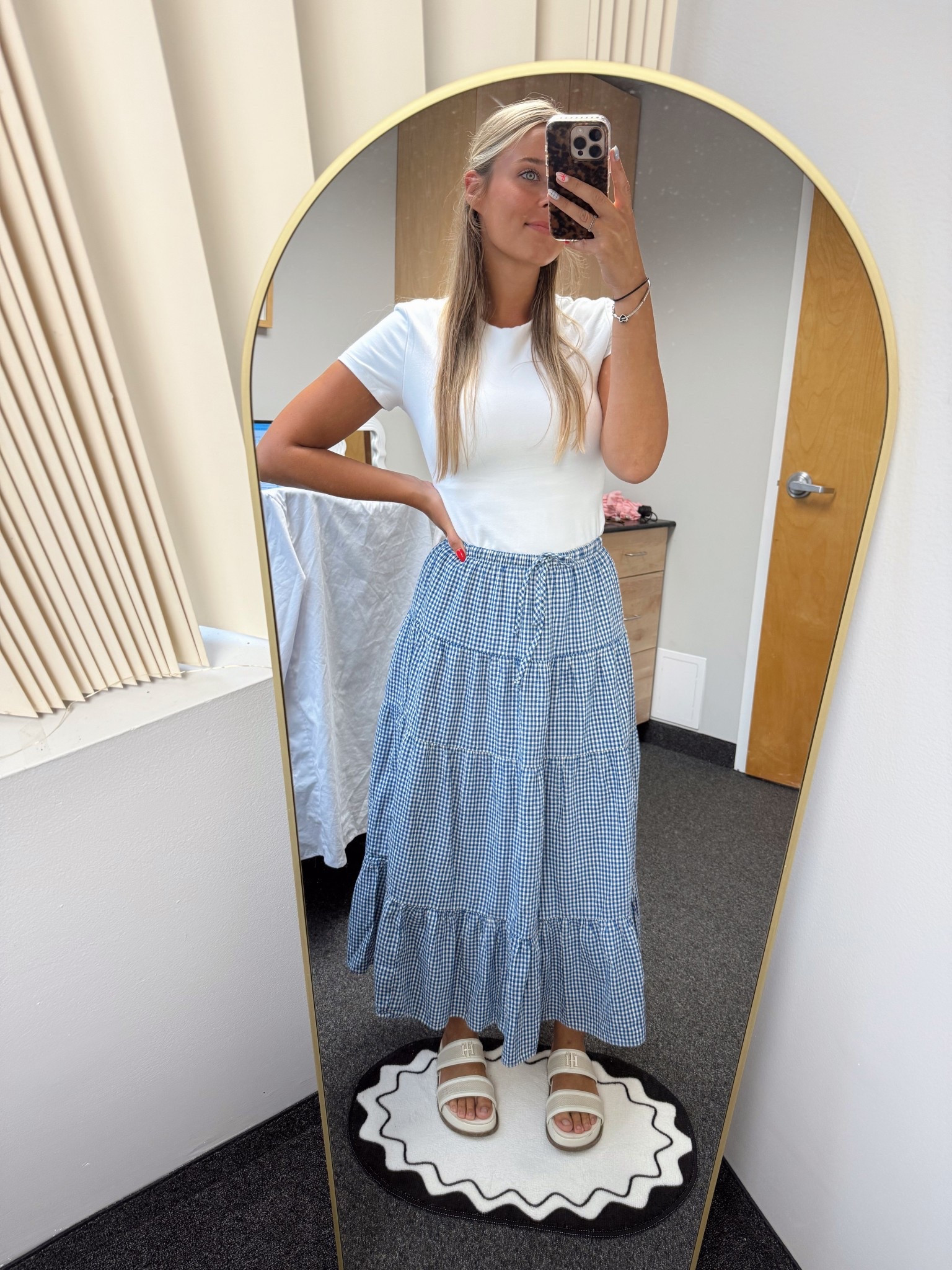 Work outfit🤍🎀 the mirror I have in my office that I LOVE is a prime day deal😍👏🏼

#skirt #maxiskirt #plaidskirt #ginghamskirt #sandals #slides #target #babytee #workoutfit #summeroutfit #mirror #floormirror #abercrombie #primedaydeal #amazon #tommyhilfiger


#LTKWorkwear #LTKSaleAlert #LTKHome