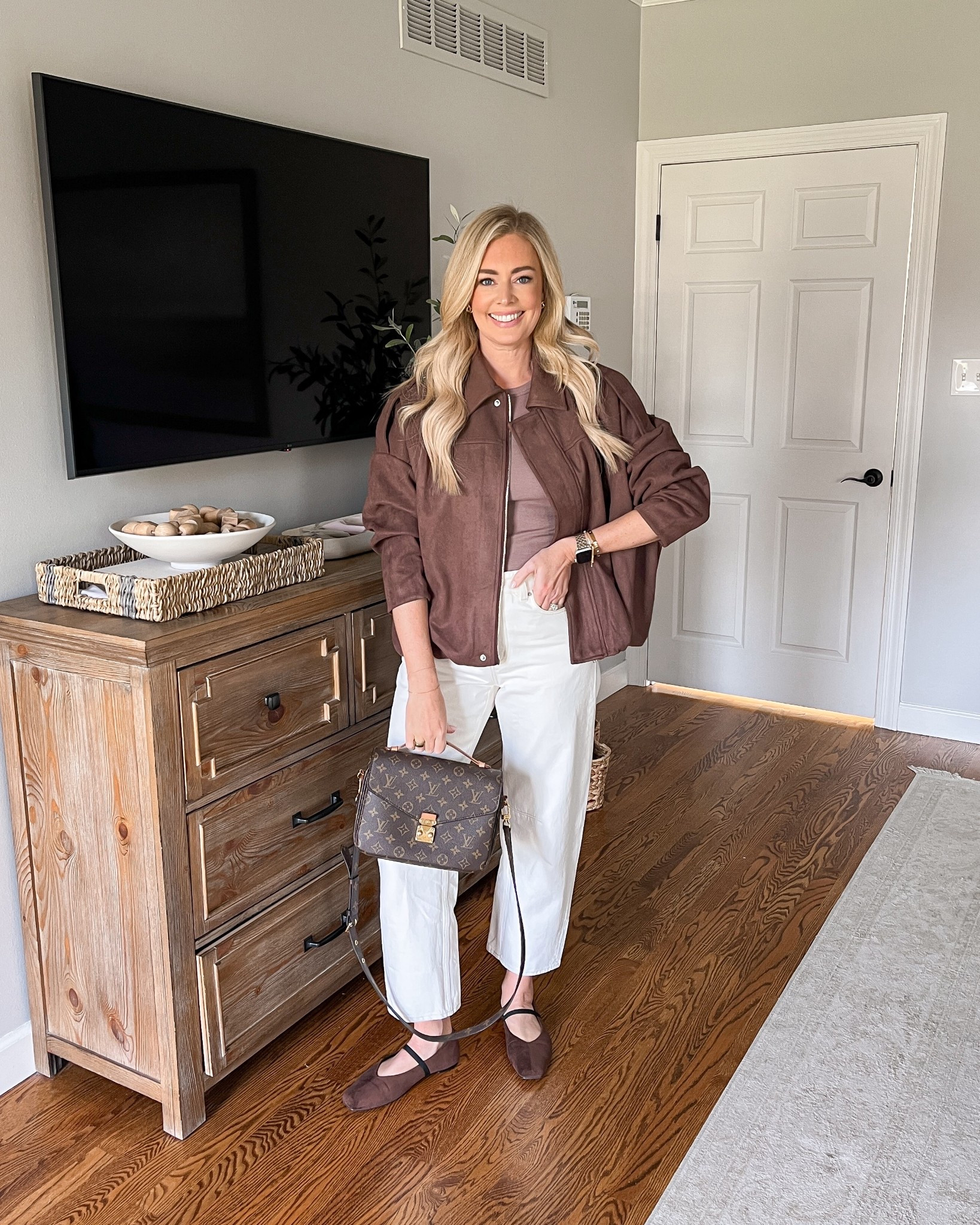 An easy spring OOTD - wearing a small in the jacket & tank and sized down to a 26 

Spring outfit, spring jacket, suede jacket, Amazon jacket, jeans, cream jeans, off white jeans, flats, Amazon flats

#LTKgrwm #LTKSeasonal #LTKootd