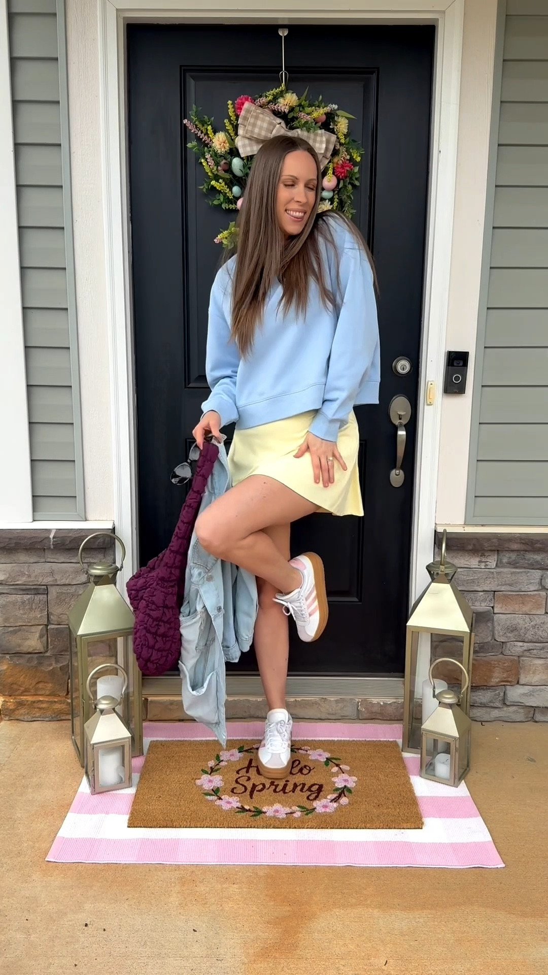Amazon activewear 💛🩵

Crewnecn sweatshirt, yellow skirt, casual sneakers, denim jacket, puffer bag, Amazon fashion 

#LTKfitnessgoals #LTKootd #LTKmorningroutine