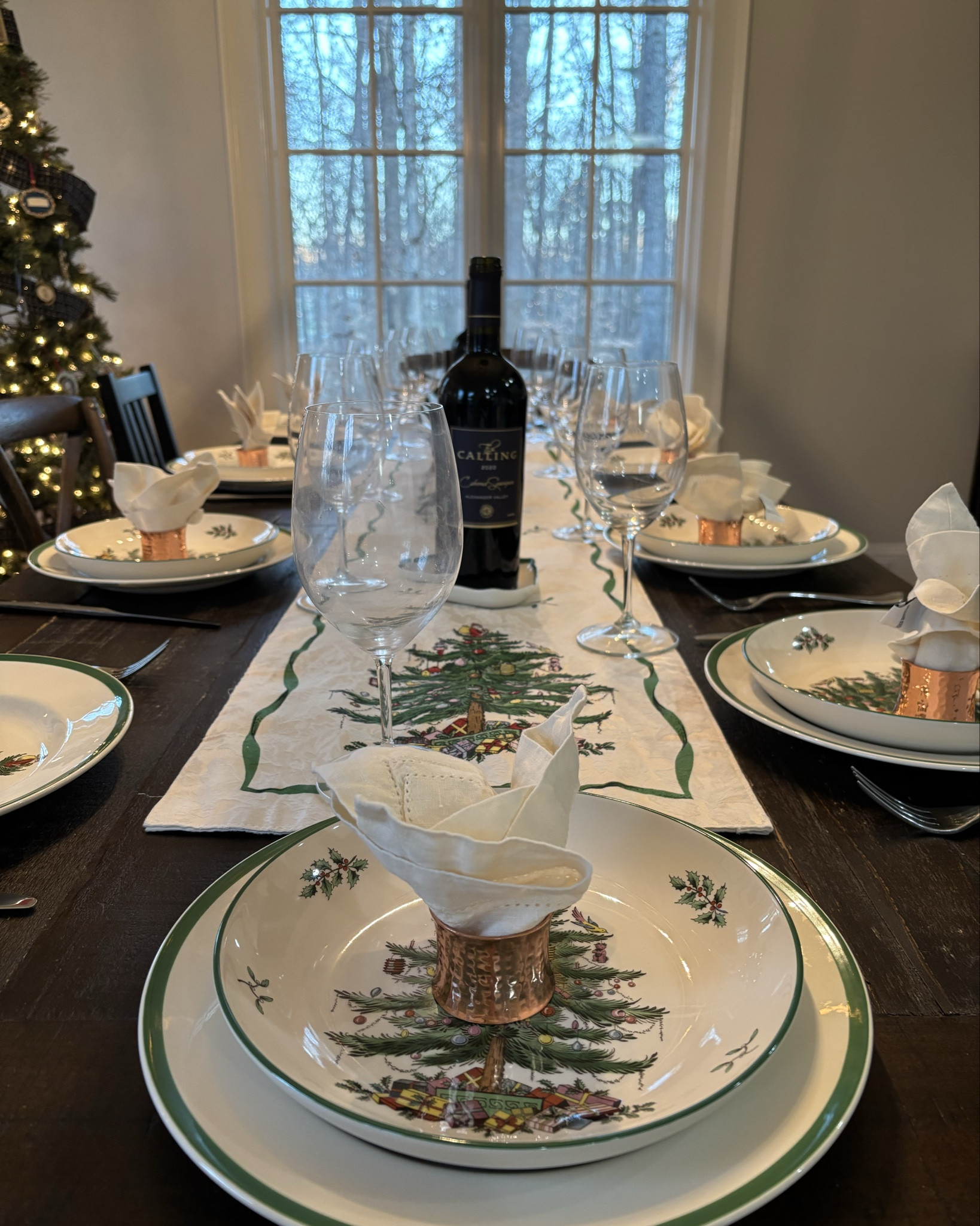 Christmas tradition place setting 

#spode #dinnerware #christmasdishes #placesetting #dishes #napkinrings #homedecor 


#LTKHoliday #LTKHome #LTKSaleAlert