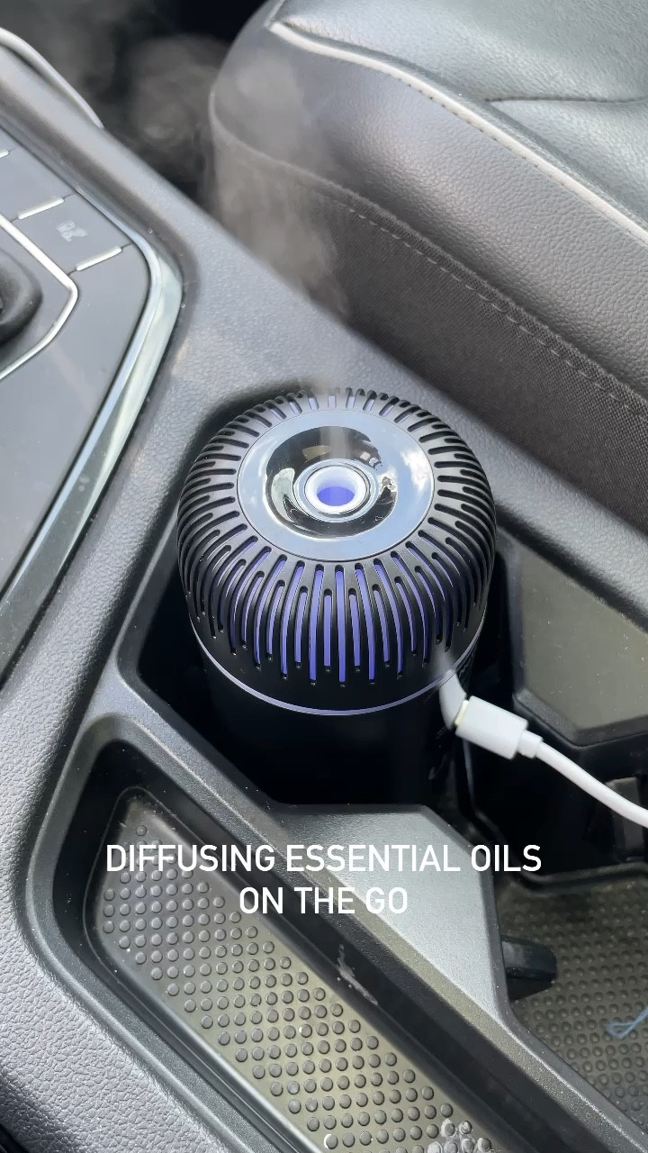 Car Diffuser Humidifier Aromatherapy Essential Oil Diffuser USB Cool Mist  Mini Portable Diffuser for Car Home Office Bedroom (Black)