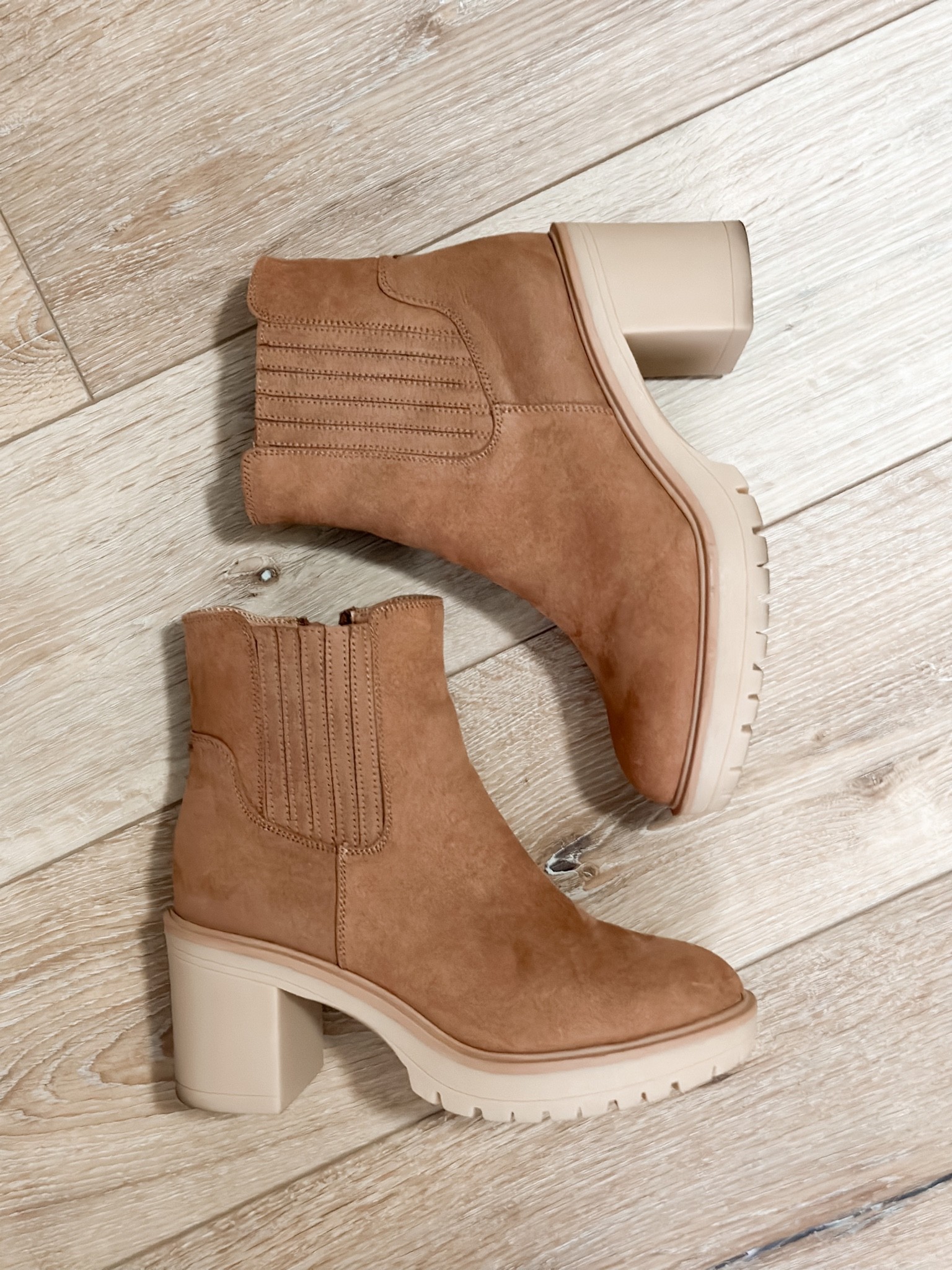 Fall Boots🍂 

#LTKSale #LTKSeasonal #LTKHalloween