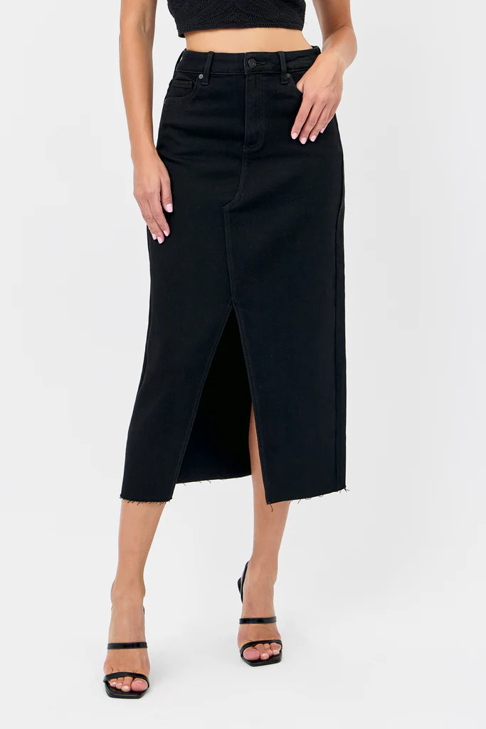 [PEYTON] BLACK 34" INSEAM MIDI SKIRT | Hidden Jeans
