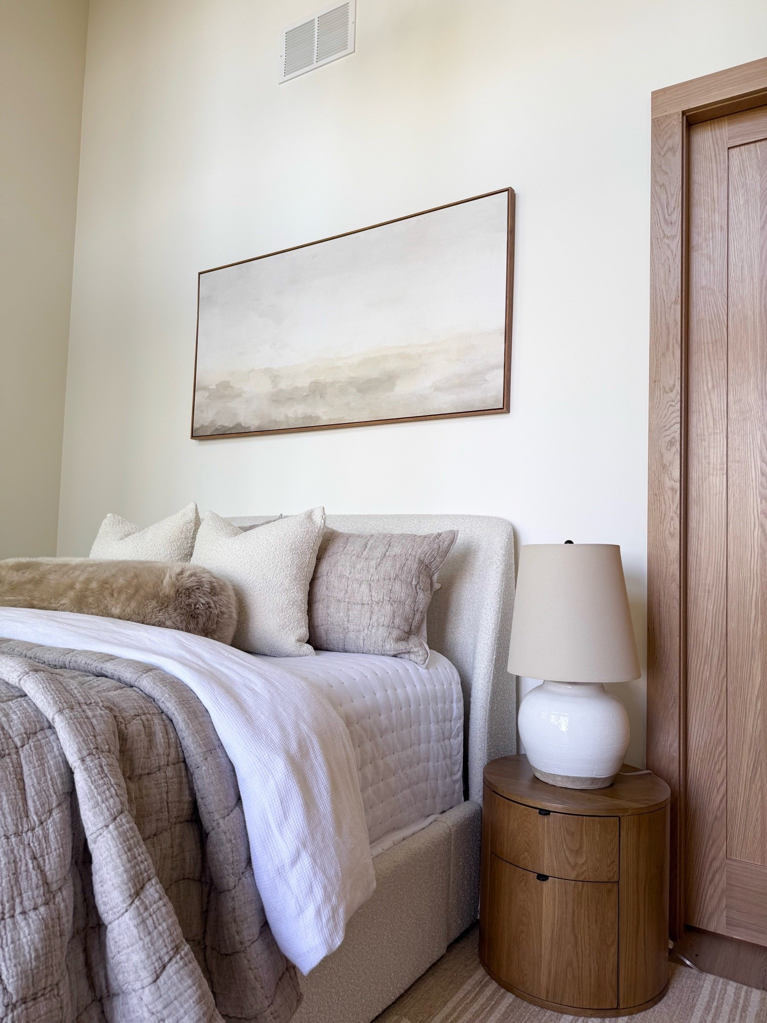 Cozy bedding favorites at the cabin!

Home, home decor, home accents, home finds, bedding, bedroom inspo, cabin, modern home, neutral home, organic home

#LTKSeasonal #LTKHome #LTKmomlife
