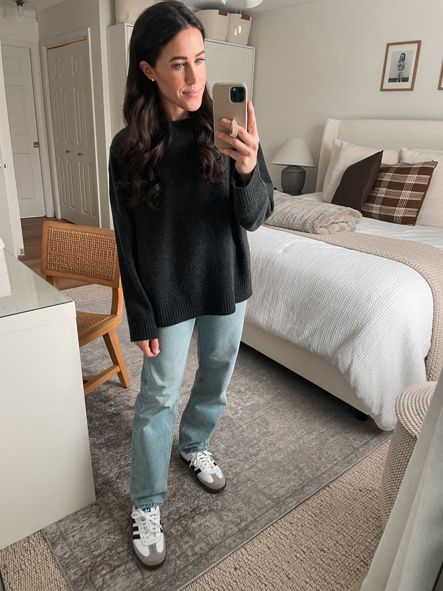 1.25.24
Quince cashmere size small
Agolde jeans 25
Samba 8.5 size down

#LTKSeasonal #LTKstyletip