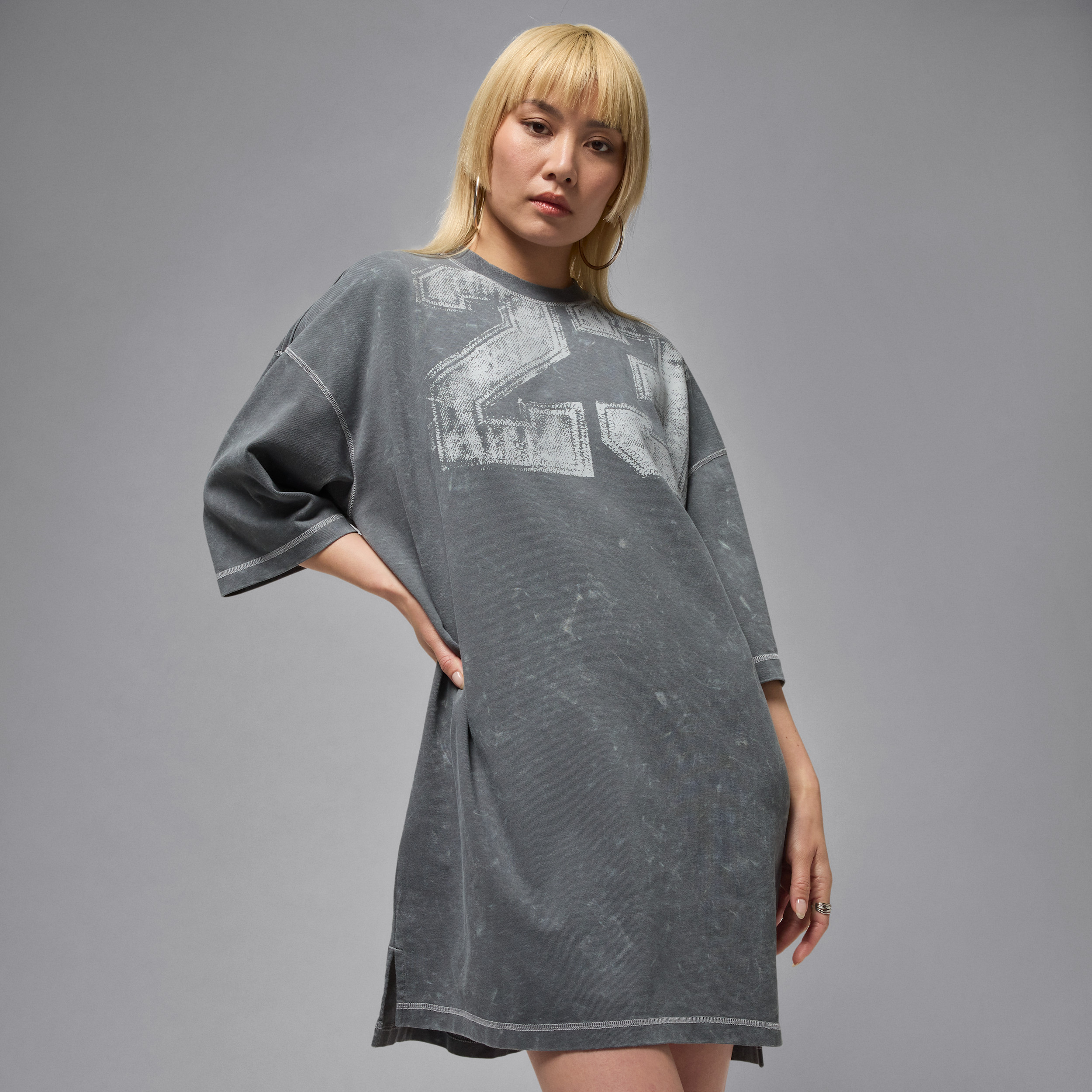 Women's Jordan Flight T-Shirt Dress in Grey | HQ9196-068 | Nike (US)