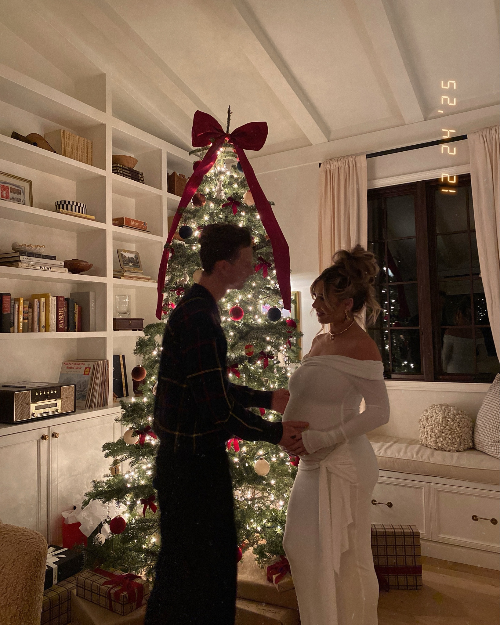 Such a gorgeous maternity dress! 

#LTKmomlife