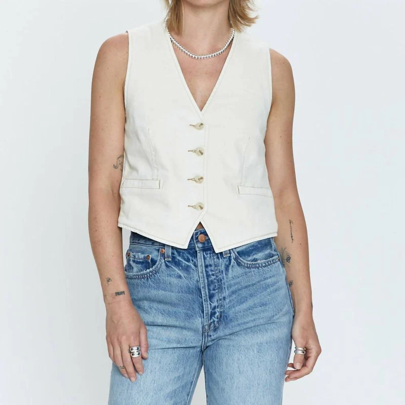 Pistola Vero Fitted Vest In White - White | Verishop