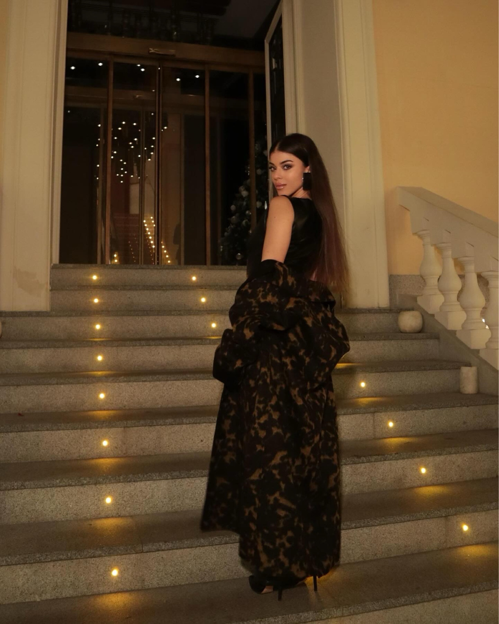 Estoy enamorada de este abrigo de COS! 

#LTKGiftGuide LTKFestiveSaleES #LTKHoliday