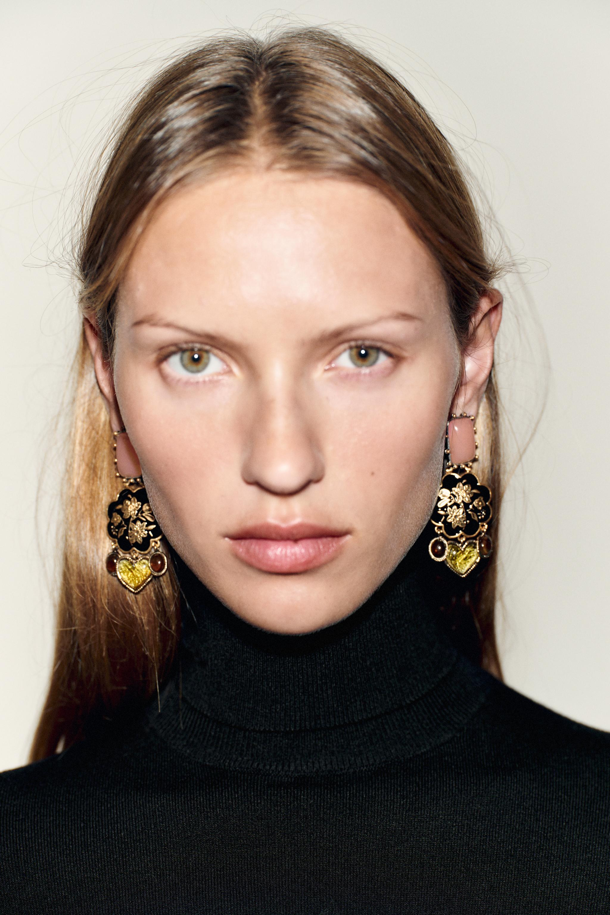 STONE FLOWER HEART EARRINGS | Zara US