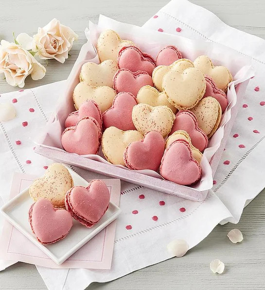 Heart Macarons | Harry & David