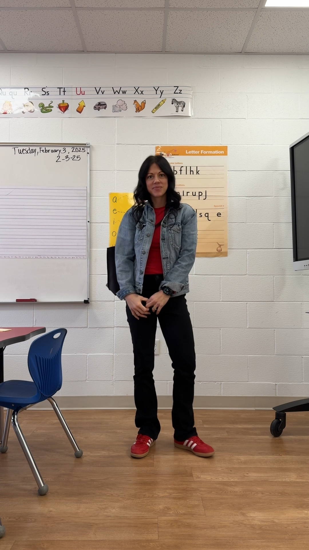 Another pop of red outfit! Perfect for a Valentine’s Day outfit. 

Jeans-TTS
Shirt-Large
Jean jacket-small


#LTKWorkwear #LTKgrwm #LTKmomlife