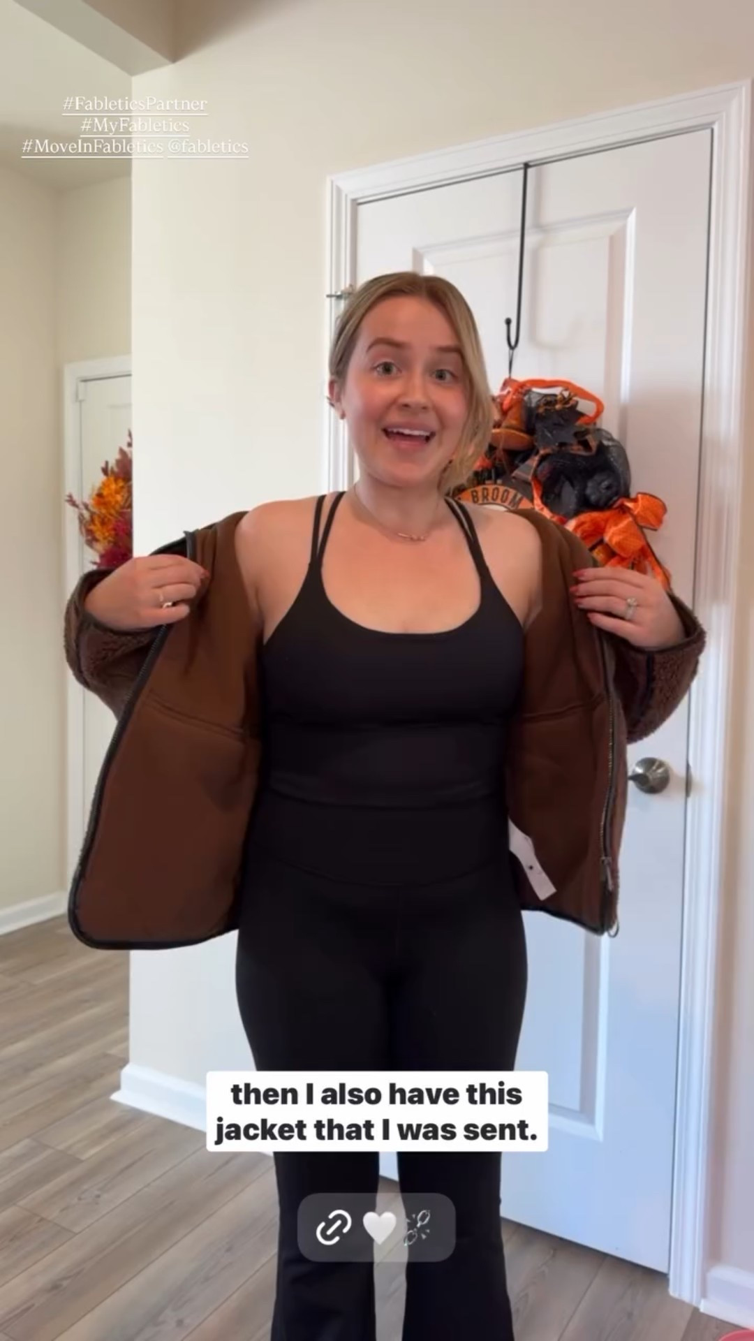 #FableticsPartner #MyFabletics #MoveInFabletics @fabletics

LOVE this fleece jacket with a teddy finish! Chocolate brown is really *that girl* color this season. Perfect travel look

#LTKTravel #LTKSeasonal #LTKActive