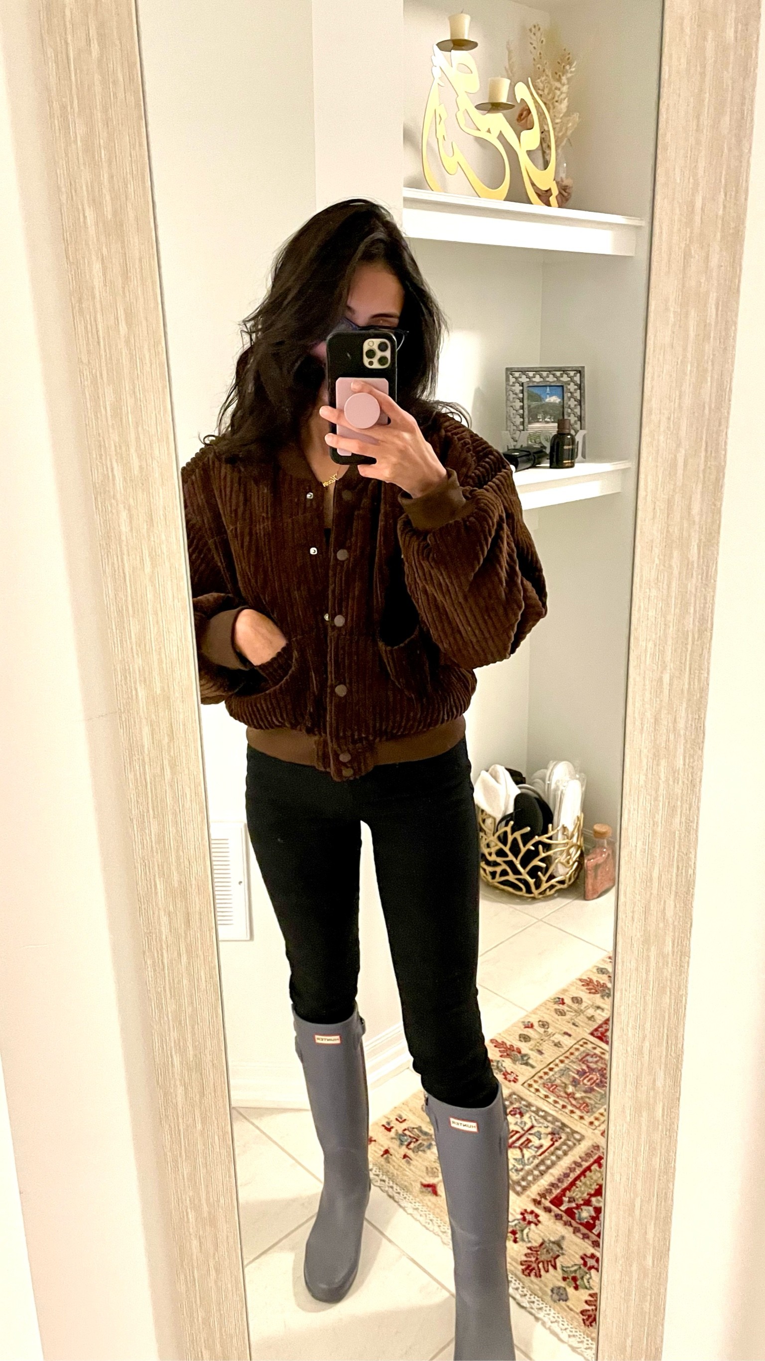 Casual fit. Fall outfit. Hunter rain boots.

#LTKU #LTKSeasonal #LTKfit