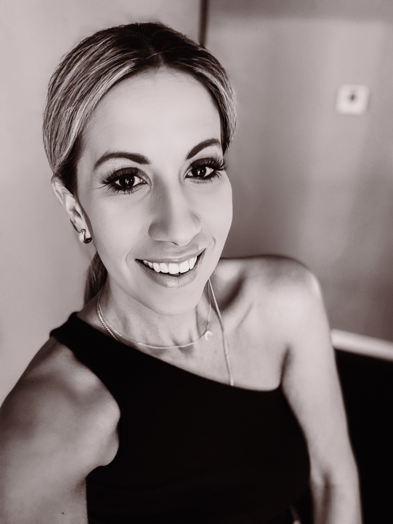 Linked my simple one shoulder tank that I wear on repeat all summer. Easy to dress up but also looks great with some denim shorts & flats. ♥️

#LTKsalealert #LTKFind #LTKstyletip