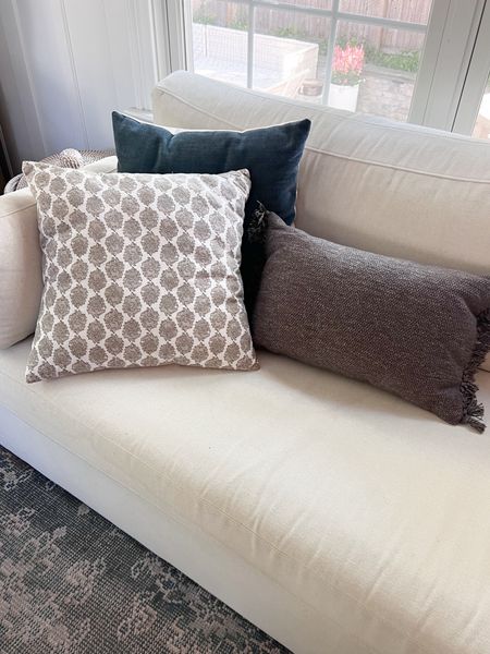 Pretty pillow combos and they’re on sale this weekend!

#LTKFindsUnder100 #LTKHome #LTKSaleAlert