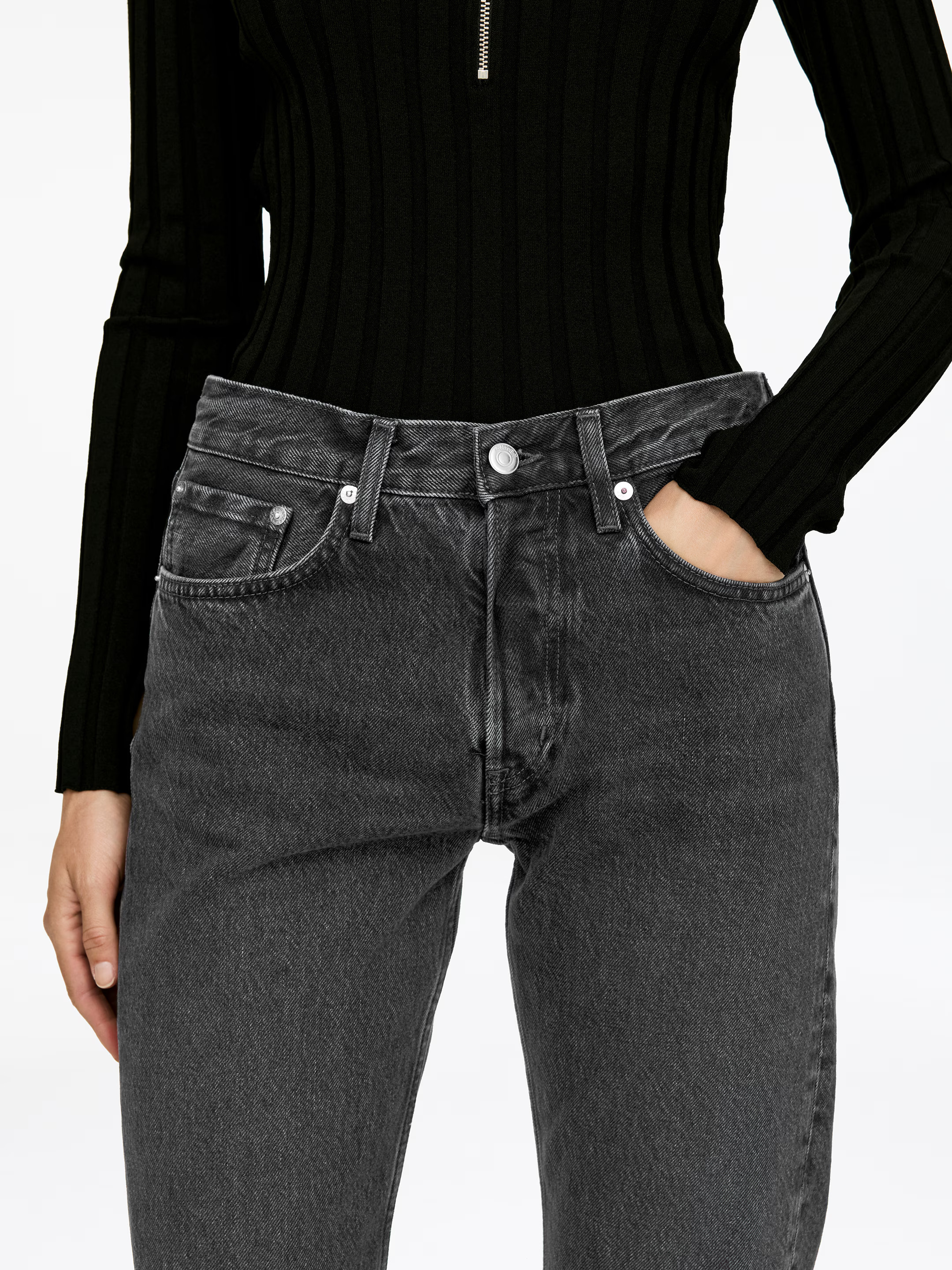 SNOW Straight Jeans | H&M (UK, MY, IN, SG, PH, TW, HK)