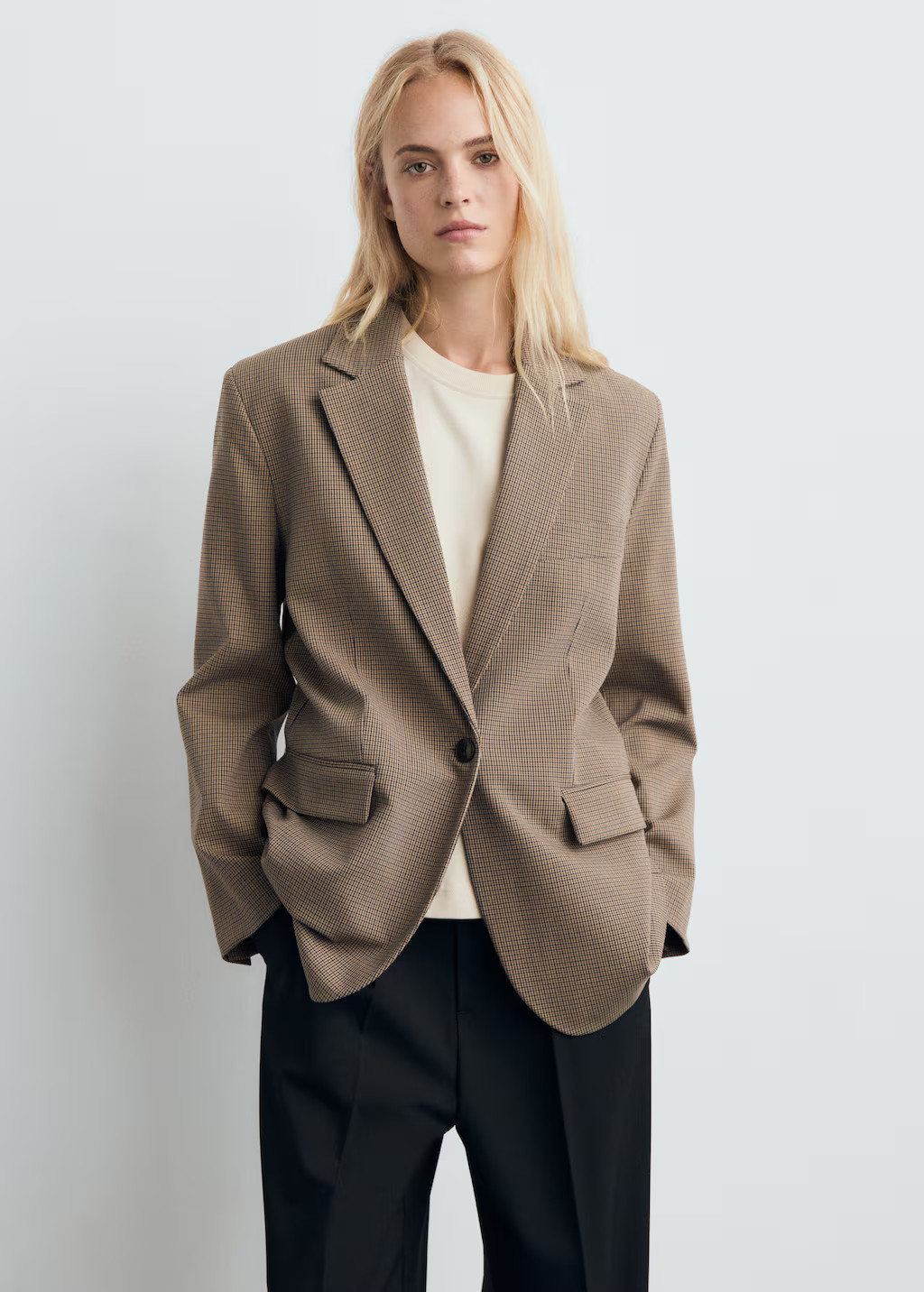 Straight blazer with flap pockets - Women | MANGO USA | Mango (US/MX/AU)