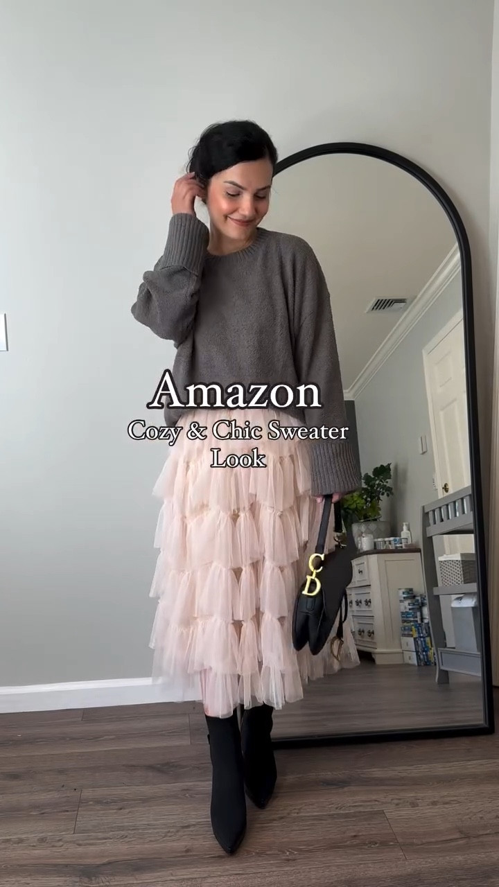 Cozy and afford-less look for holidays 🫶.
.
.
.
✅ To shop this reel comment “SHOP below
And I’ll send you all the outfit details.
.
or
.
✅ The link to shop is also in my stories and in my bio.
.
Links are affiliate links
@shop.LTK
.
For more inspiration hit Follow
To reference this look hit Save