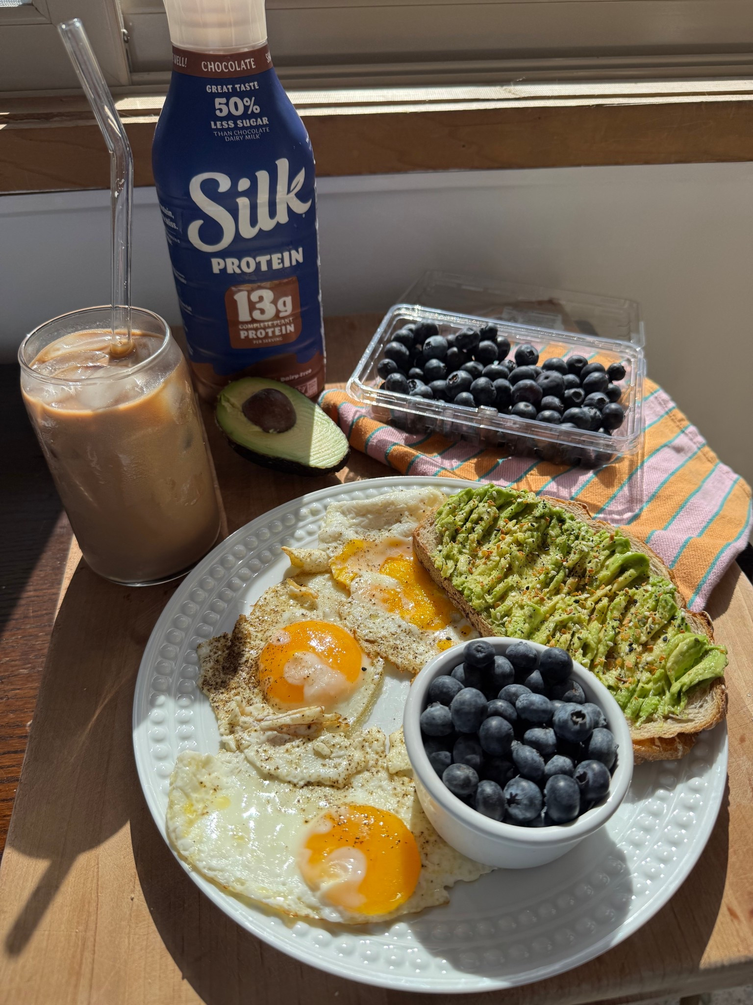 #ad It is sooo much easier to hit your protein goals than you might think👏🏼🕺🏻

…especially when you have the right staples on hand like these NEW @silk Protein Milks I snagged at @target. They are so creamy, delicious, & provide 13 grams of complete plant protein per serving!

I’ve been loving it in my coffee for the perfect sidekick to my fav breakfast🍳 & snuck into a smoothie for an easy meal or snack on-the-go🫐.

Linked these directly on my @shop.ltk for y’all below!

#feelplantygood #silkTarget #targetfinds #TargetPartner #liketkit