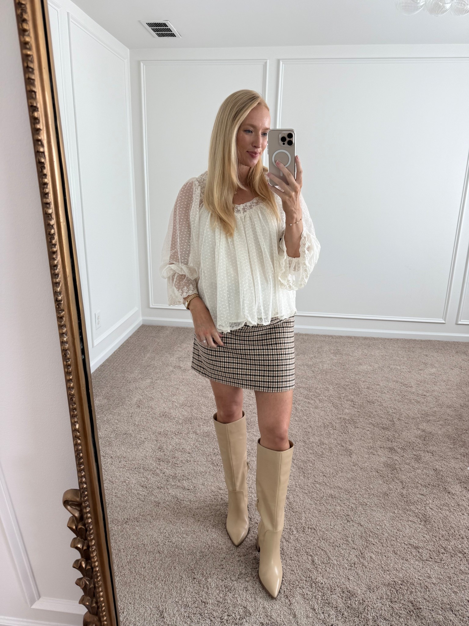 Loving the pre-fall new arrivals from loft! I don’t have this skirt zipped in the slightest with the bump haha. But wanted to style it because loft always makes my favorite skirts for fall and winter. This one is from last year but I’ll link their new options for this season  
