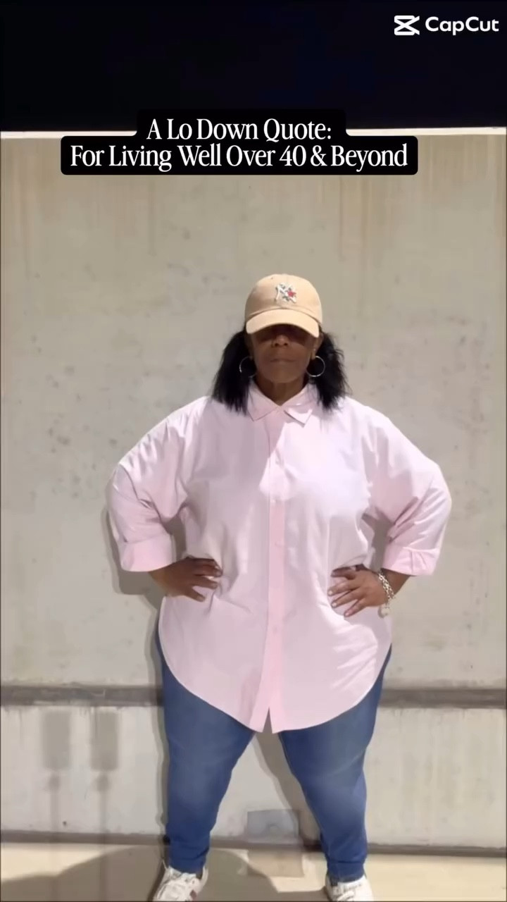 We live in a copy and paste world. And honestly? There’s nothing wrong with that.
But here’s what we can’t afford to miss as women over 40 —
We can copy the playbook — the strategy, the style.
We can copy the package — the outfit, the aesthetic.
We can even copy the presentation — the whole vibe.
And then wonder why we’re still not winning.
That’s a misalignment problem. When your plan is not rooted in your identity, nothing lands the way it should.
Before you copy and paste anything from anyone — double click on yourself first. Curating rituals that align with your rhythm is always the first step.
That’s the difference between integration and imitation.
That’s the work of an Identity & Transformation Strategist.
That’s the work that I do.
If we haven’t met yet — I’m Isha Lo. I guide women in living well online and offline.
🔗 Links in my bio.#midlifereinvention #styleover50 #transformationcoach