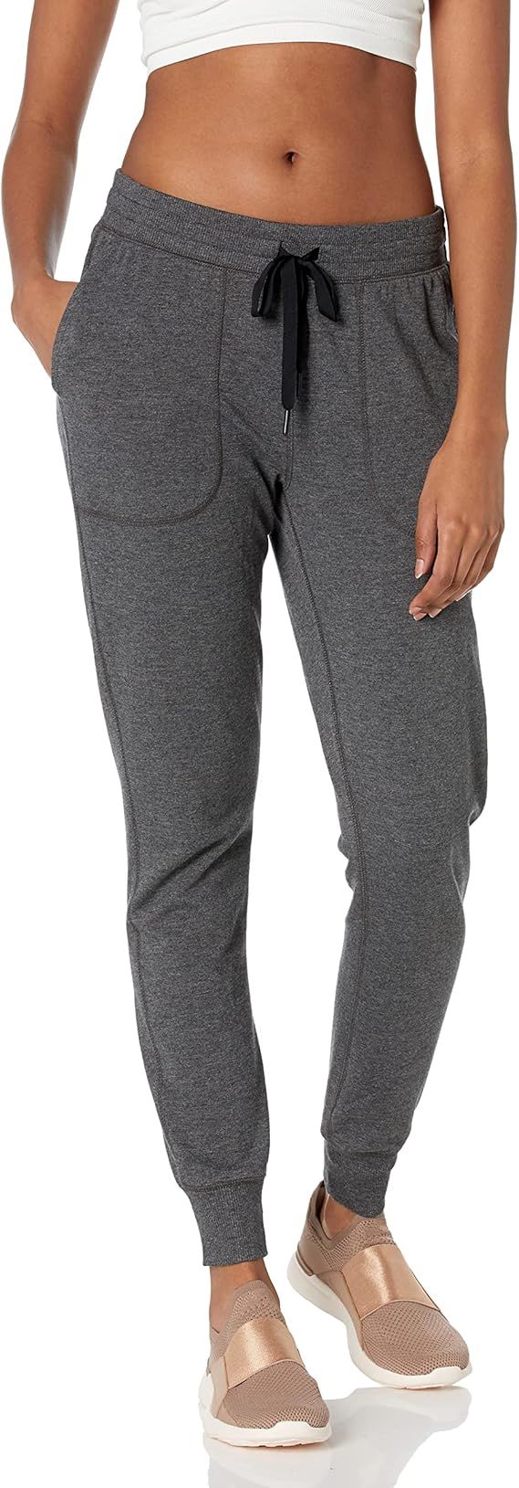 Amazon Essentials Women's Studio Terry Relaxed-Fit Jogger Pant | Amazon (US)