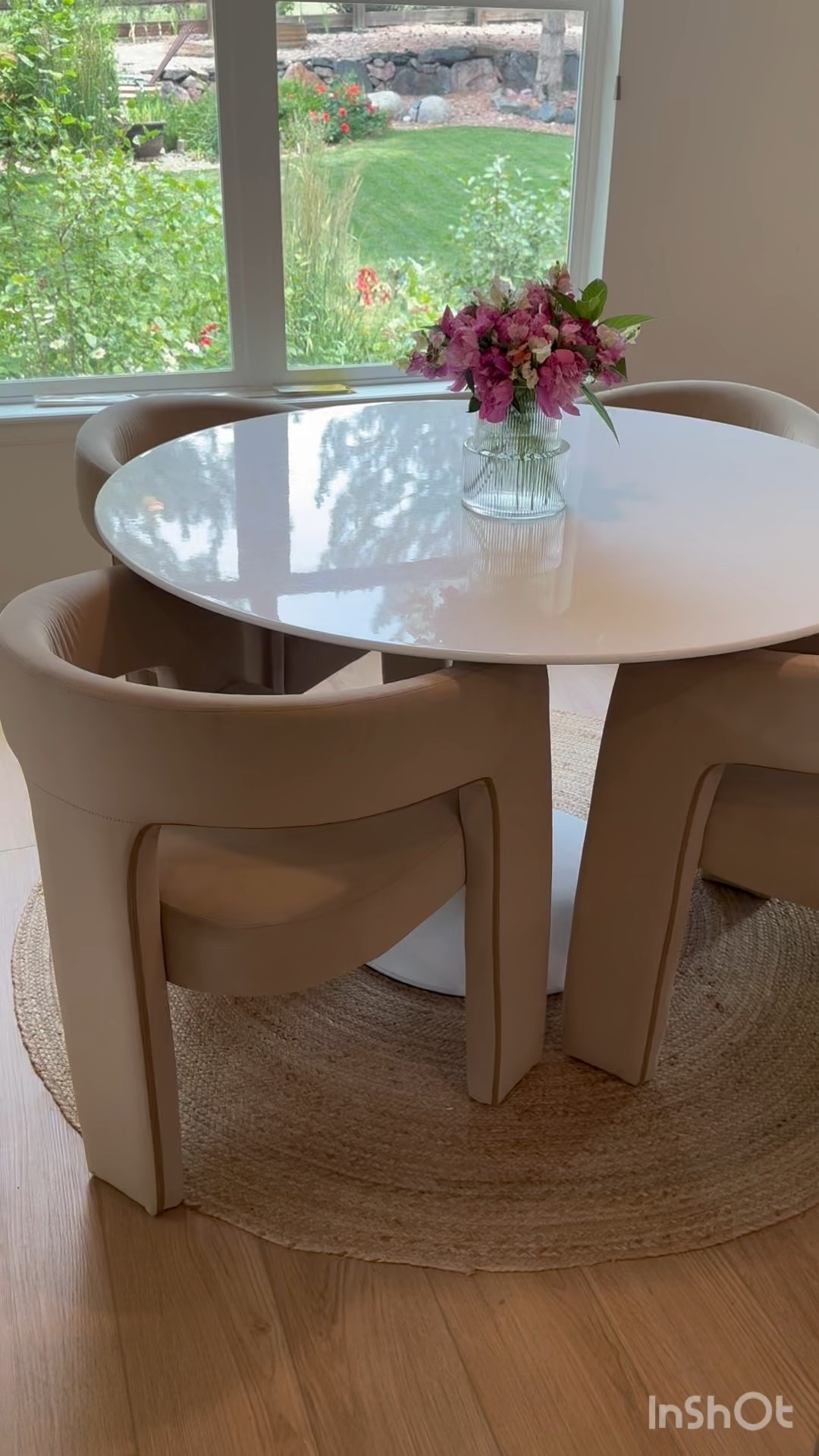 Would buy these chairs over and over again! Velvet cleans so easily from kid spills and mess!!




#breakfastnook
#pedestaltable
#velvetchairs
#dining
#diningchairs
#kidprooffurniture
#furniture
#amazon
#amazonfinds
#moderndesign
#homedecor
#homeinspo

#LTKHome #LTKOver40 #LTKFamily
