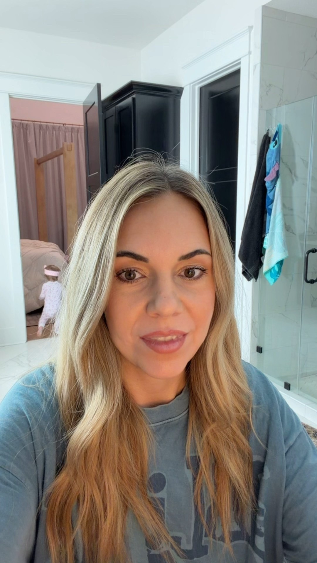 Liner: BFF
Lip oil: Candy coded