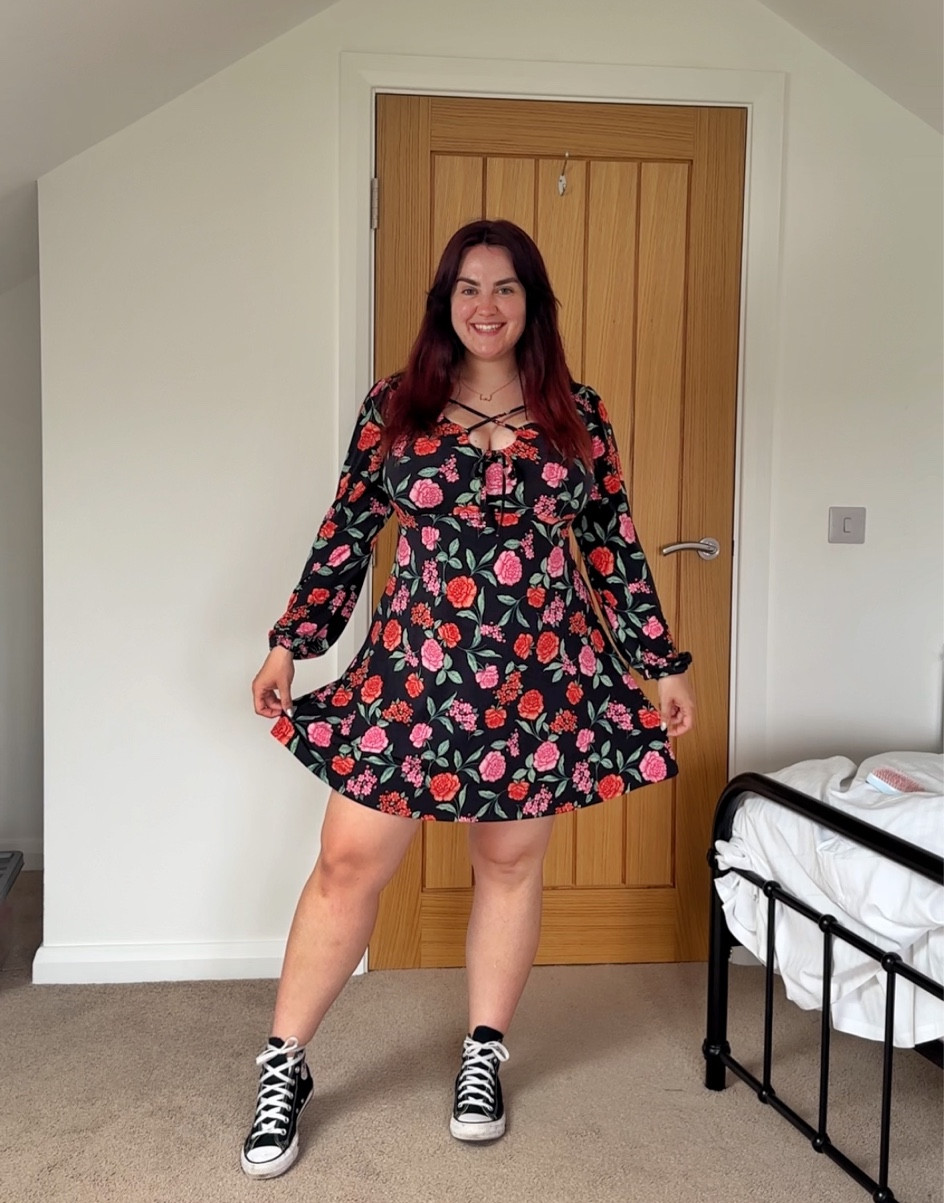 Fuller bust / bloat friendly pink & red floral comfy dress in the sale ❤️🌸 wearing a size 16 :) 

#LTKstyletip #LTKcurves