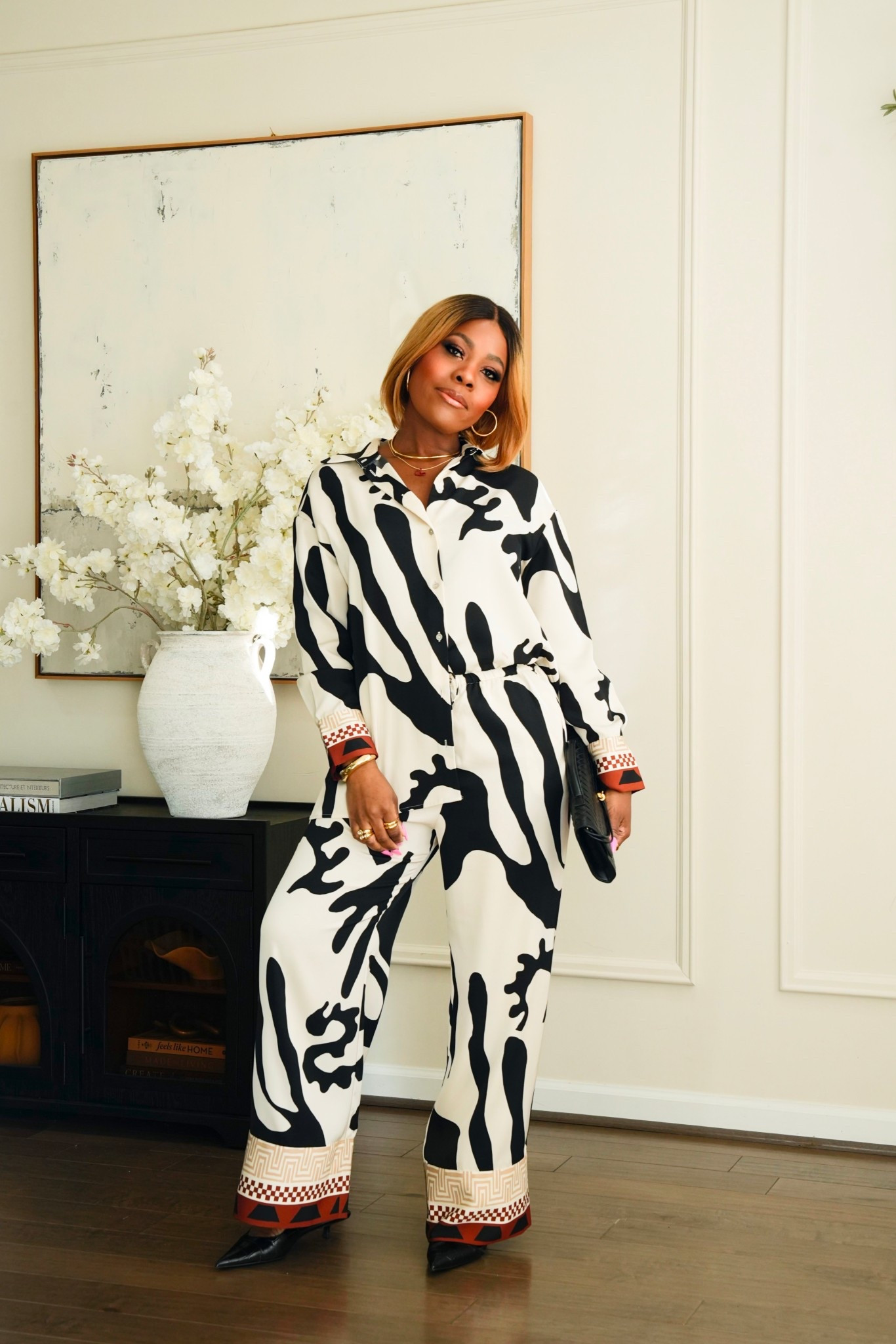 Black and white pants set for spring 

#LTKMidsize #LTKSeasonal #LTKootd