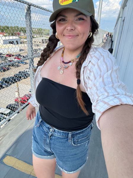 The summer outfit I wore to the races!!!!!! I was like what the heck do you wear to a race when it’s 80+° 🤣 went with the Abercrombie mom shorts and the aerie button up and nicks trucker cap 🤣 

Casual summer outfit, midsize shorts 

#LTKFindsUnder50 #LTKStyleTip #LTKMidsize