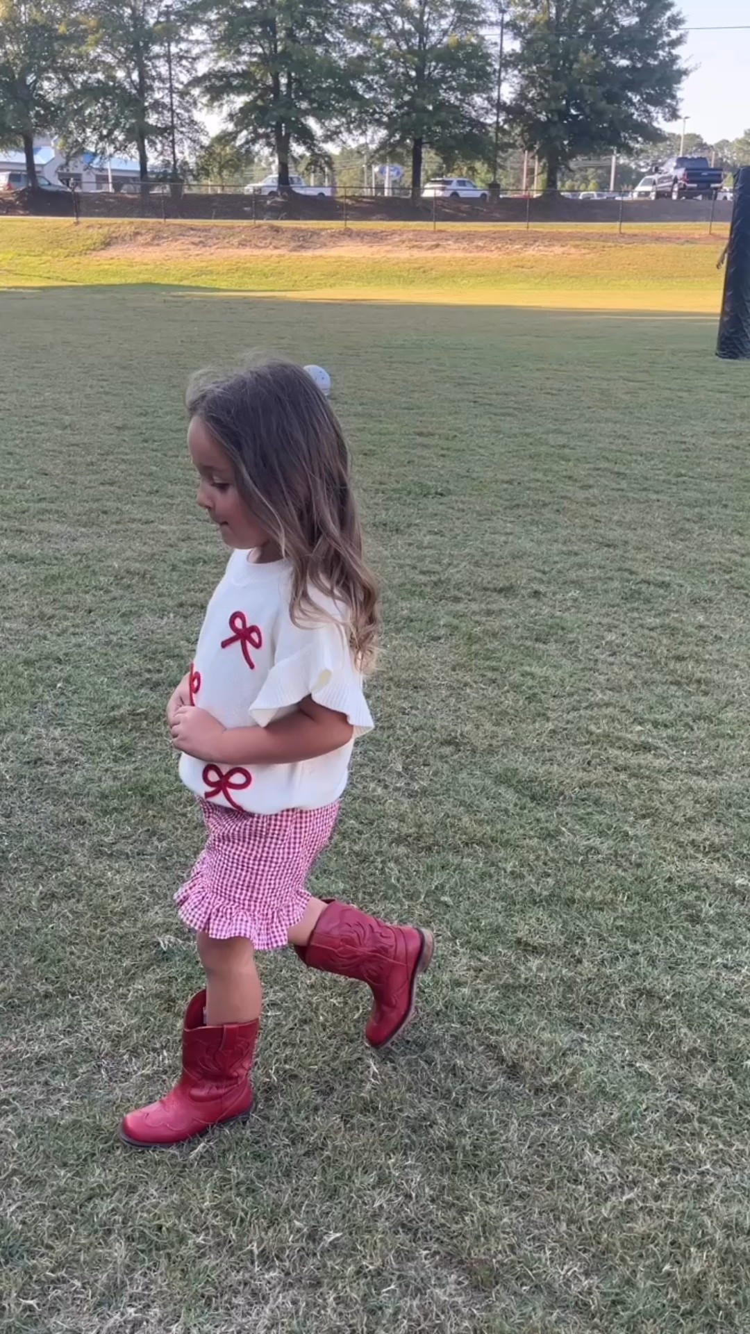Girl football outfit ❤️

Tailgate outfit girl football outfit gingham shorts little girl football 