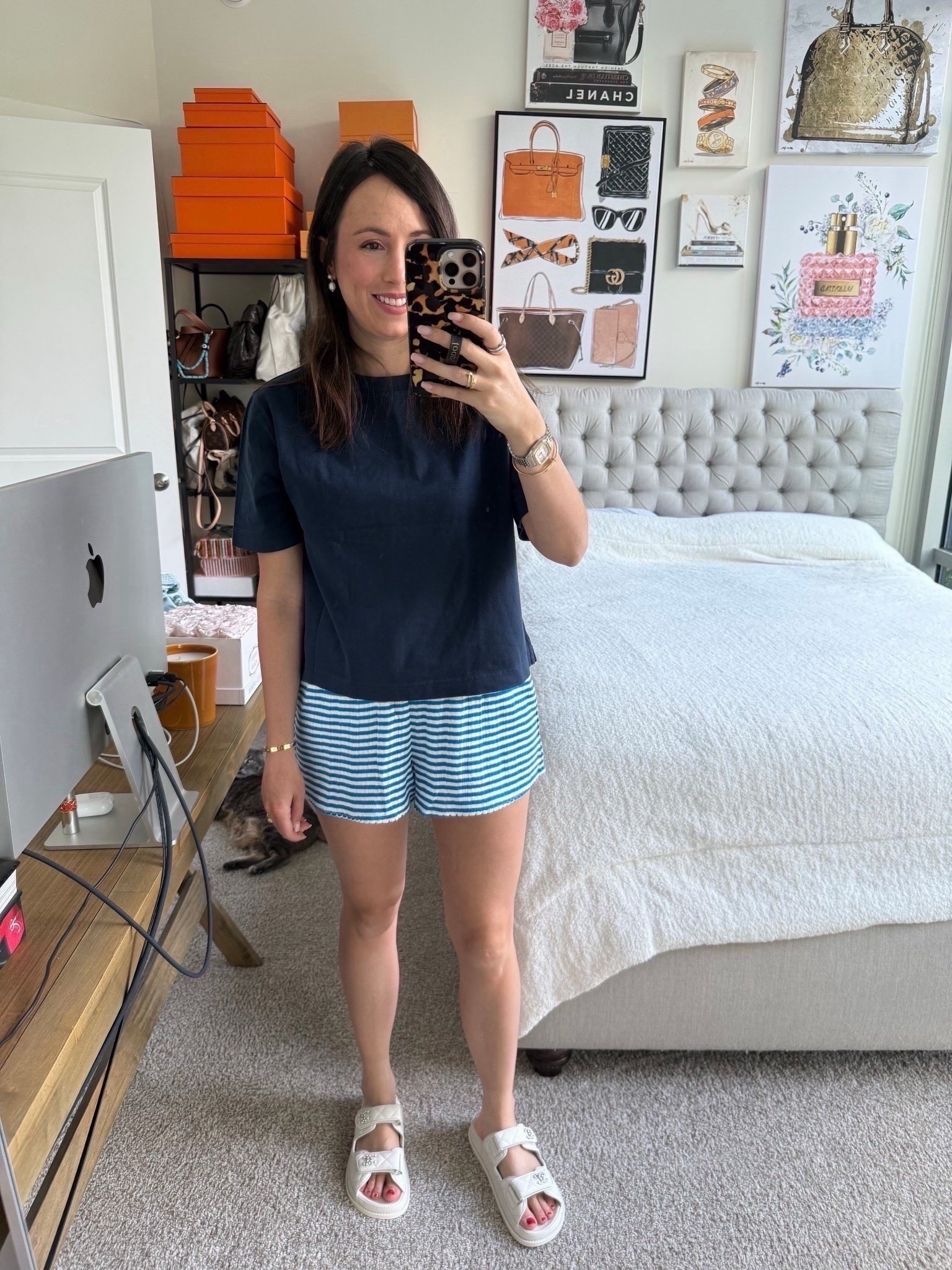 J crew navy boxy tee (small) with shorts (small)




#LTKCyberWeek #LTKGiftGuide #LTKHoliday