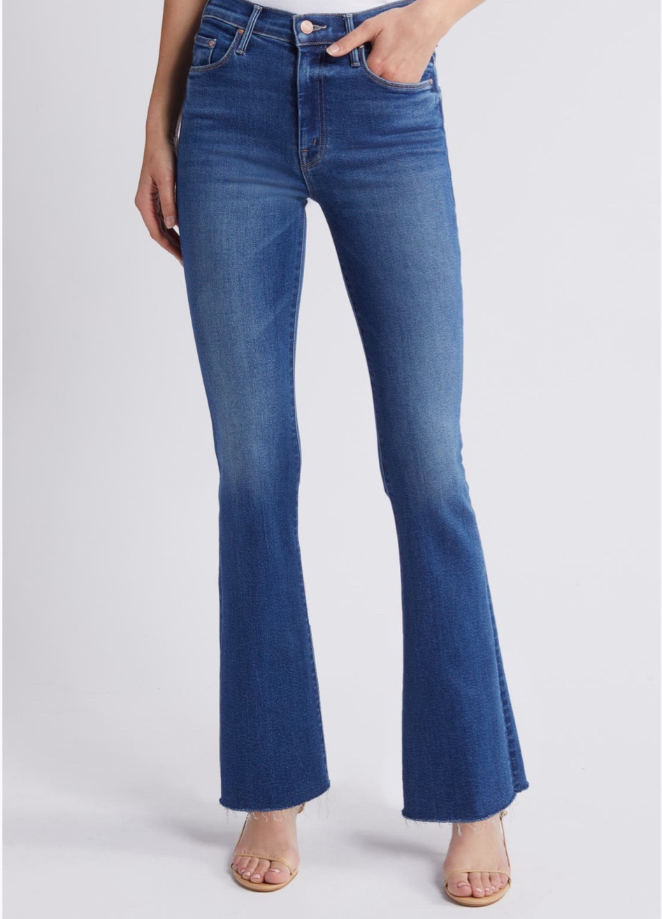 Mother jeans rarely go on sale! The most comfortable & flattering jeans! 

#LTKxNSale #LTKSaleAlert