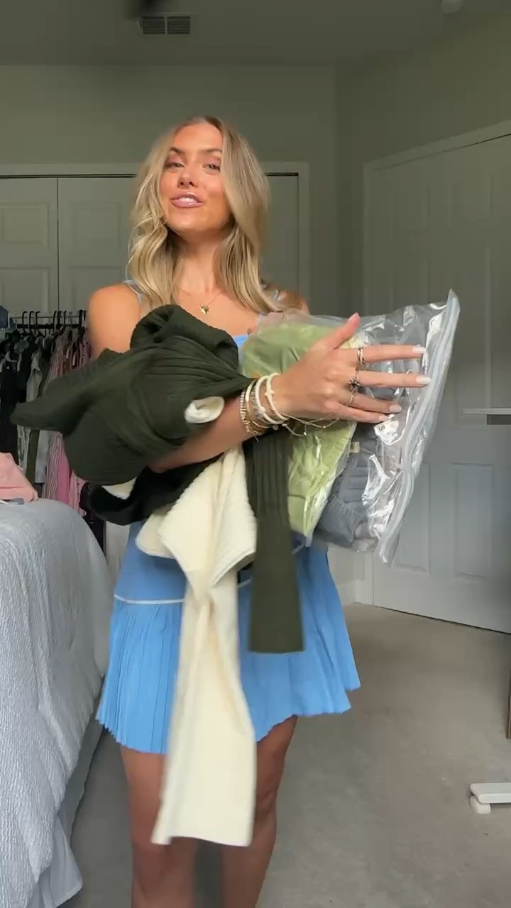 If you love Amazon finds or you want the Amazon aesthetic on a free people budget I am your girl. 5’4/24/small

#LTKootd #LTKSeasonal #LTKSaleAlert