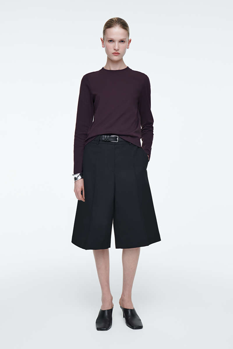 CLEAN CUT REGULAR LONG-SLEEVED T-SHIRT | COS (EU)