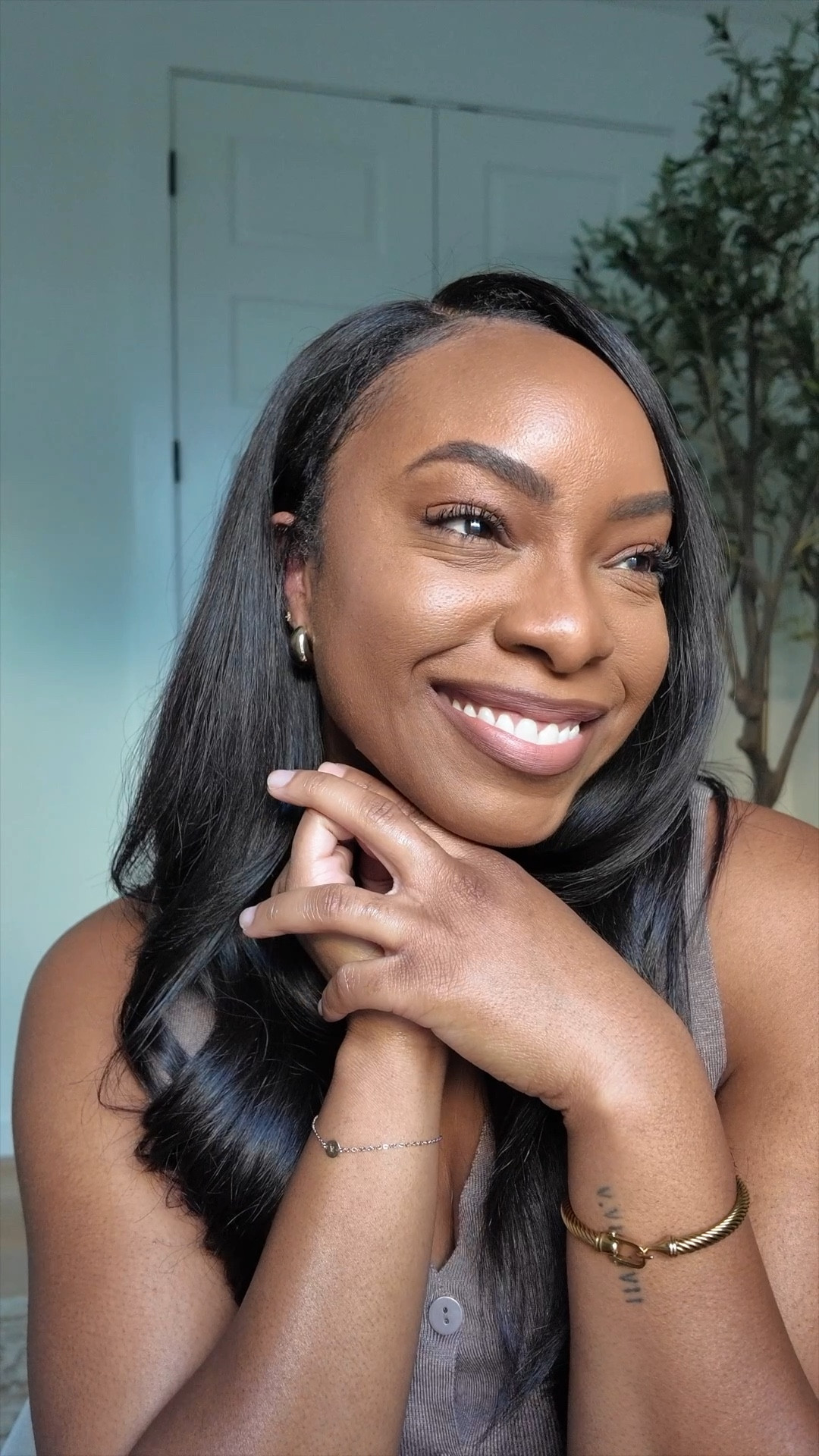 For the girls who love wearing makeup but like to keep it natural, this one’s for you! 🫶🏾 From soft brows to a nude lip and lashes that pop, these steps pull everything together for an effortless, long-lasting finish. 

#LTKWatchNow #LTKFindsUnder100 #LTKBeauty