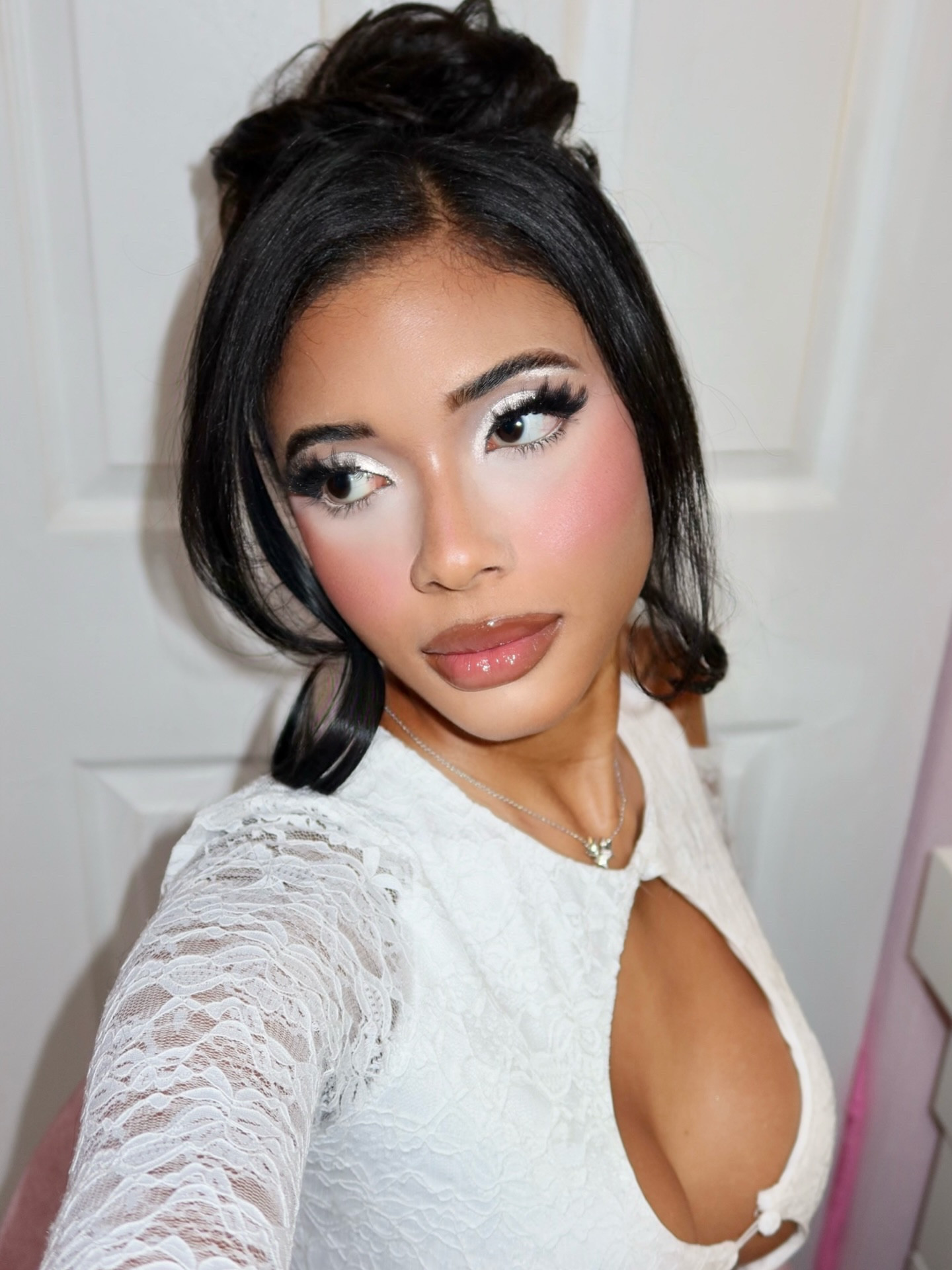 white under eyes for the holidays ❄️🤍 who wants to see more icy glam? 

@hudabeauty icy nude palette 
@armanibeauty & @lagirlcosmetics white concealer 
@lillylashes miami flare 
@anastasiabeverlyhills brown freeze gel & micro stroke brow pen 
@patricktabeauty she’s giving blush & baby highlighter 

#winterglam #frostyglam