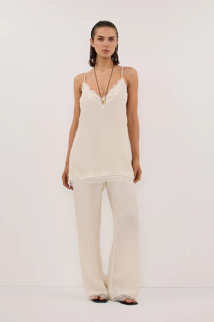 ANDREA SANDSTONE SLEEVELESS LACE CAMI TOP | DISSH